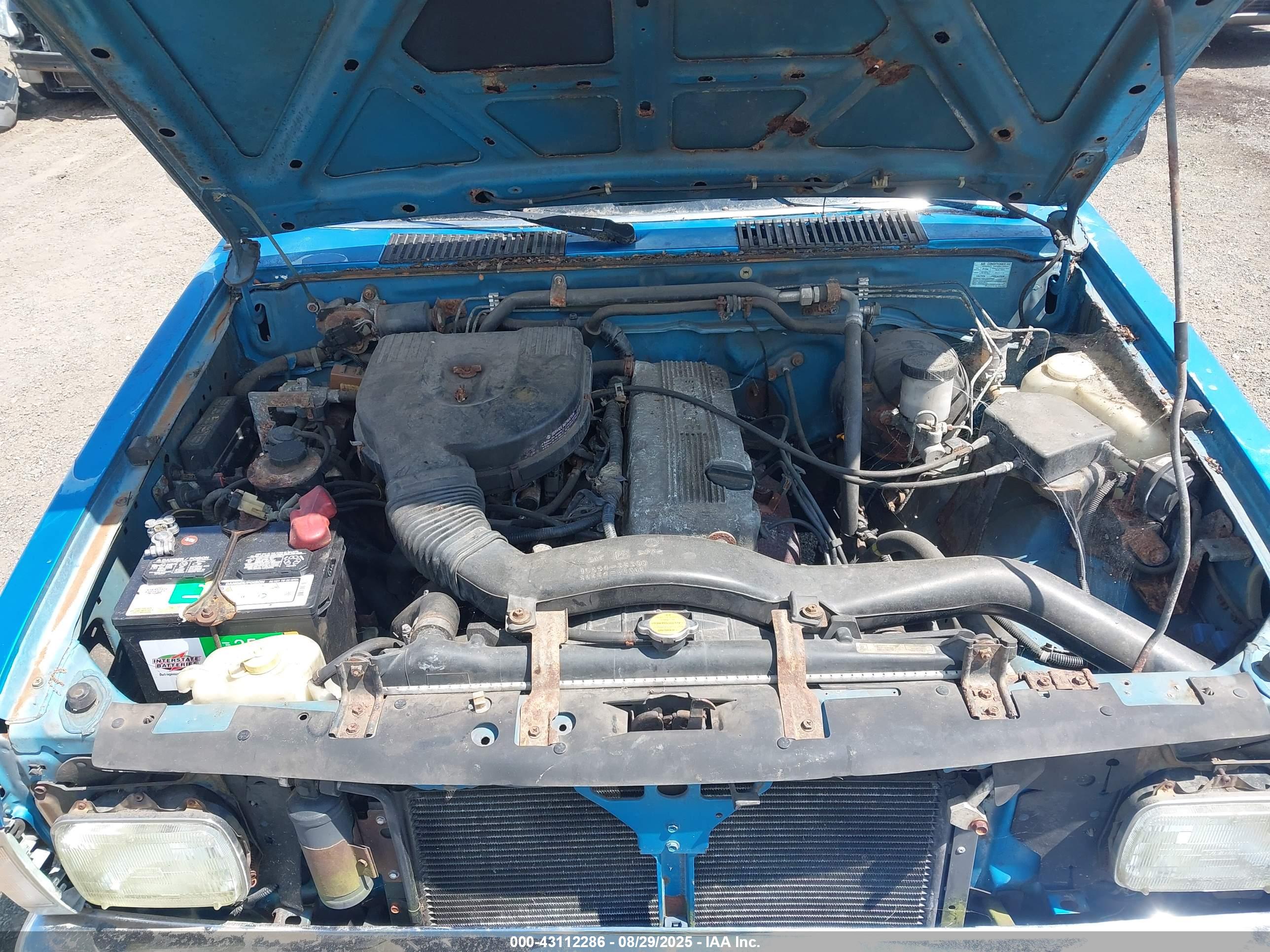 NISSAN TRUCK image 10