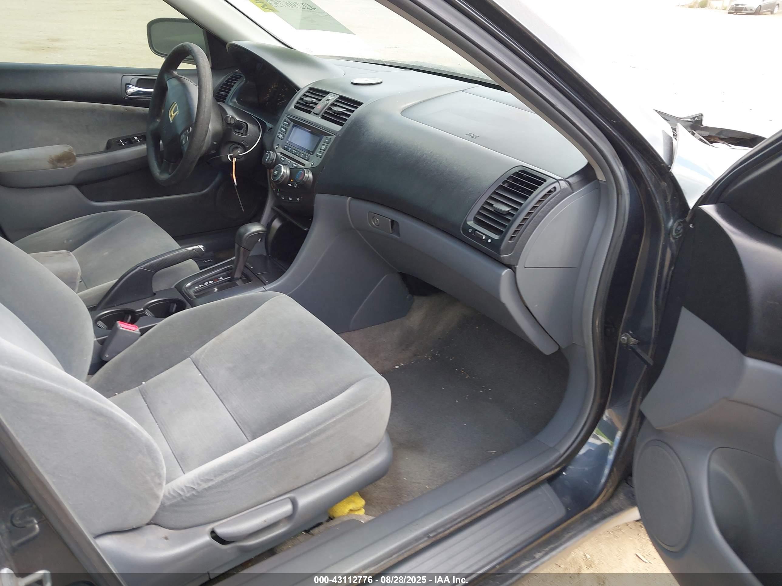 HONDA ACCORD image 5