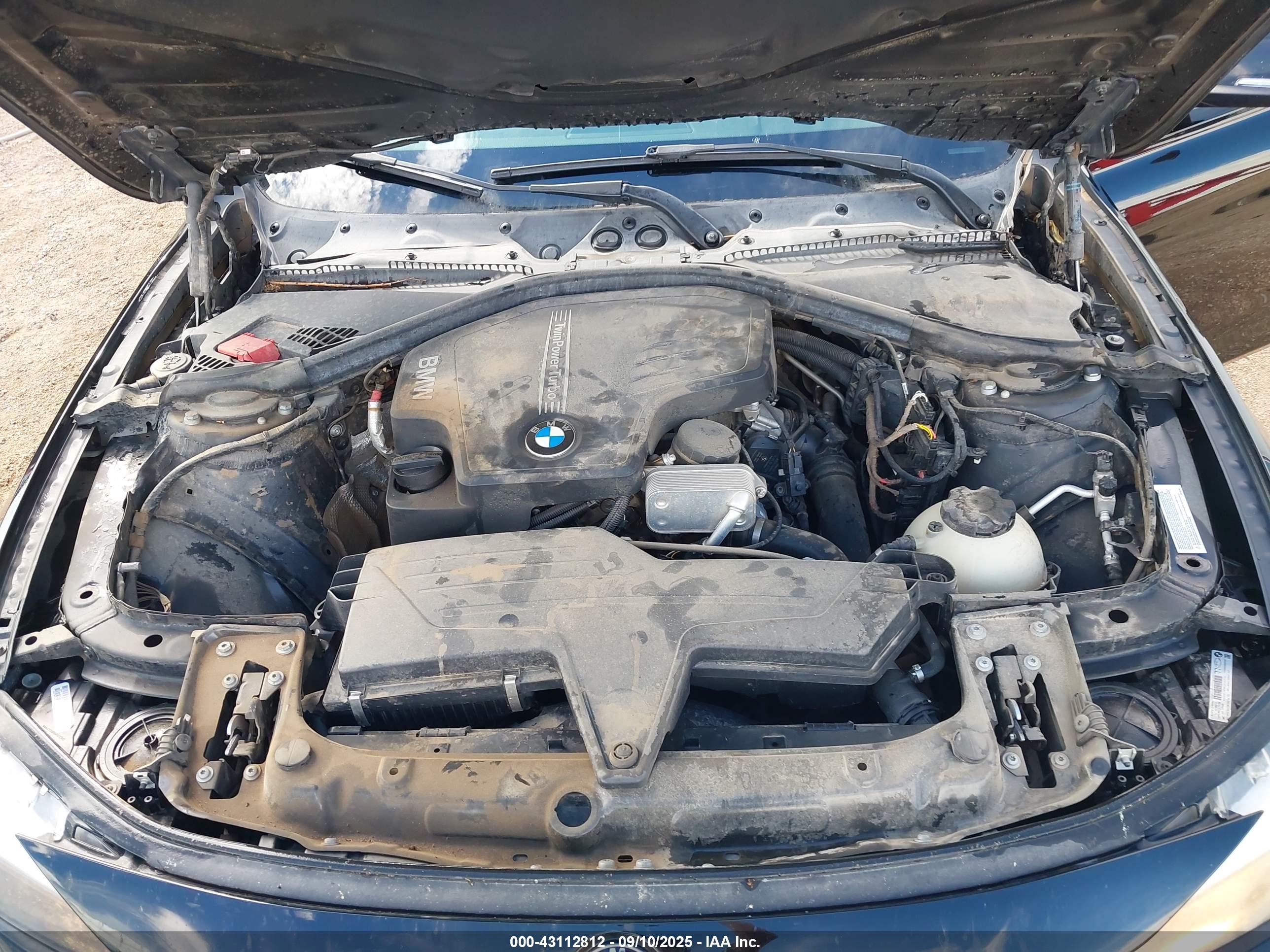 BMW 320I image 10