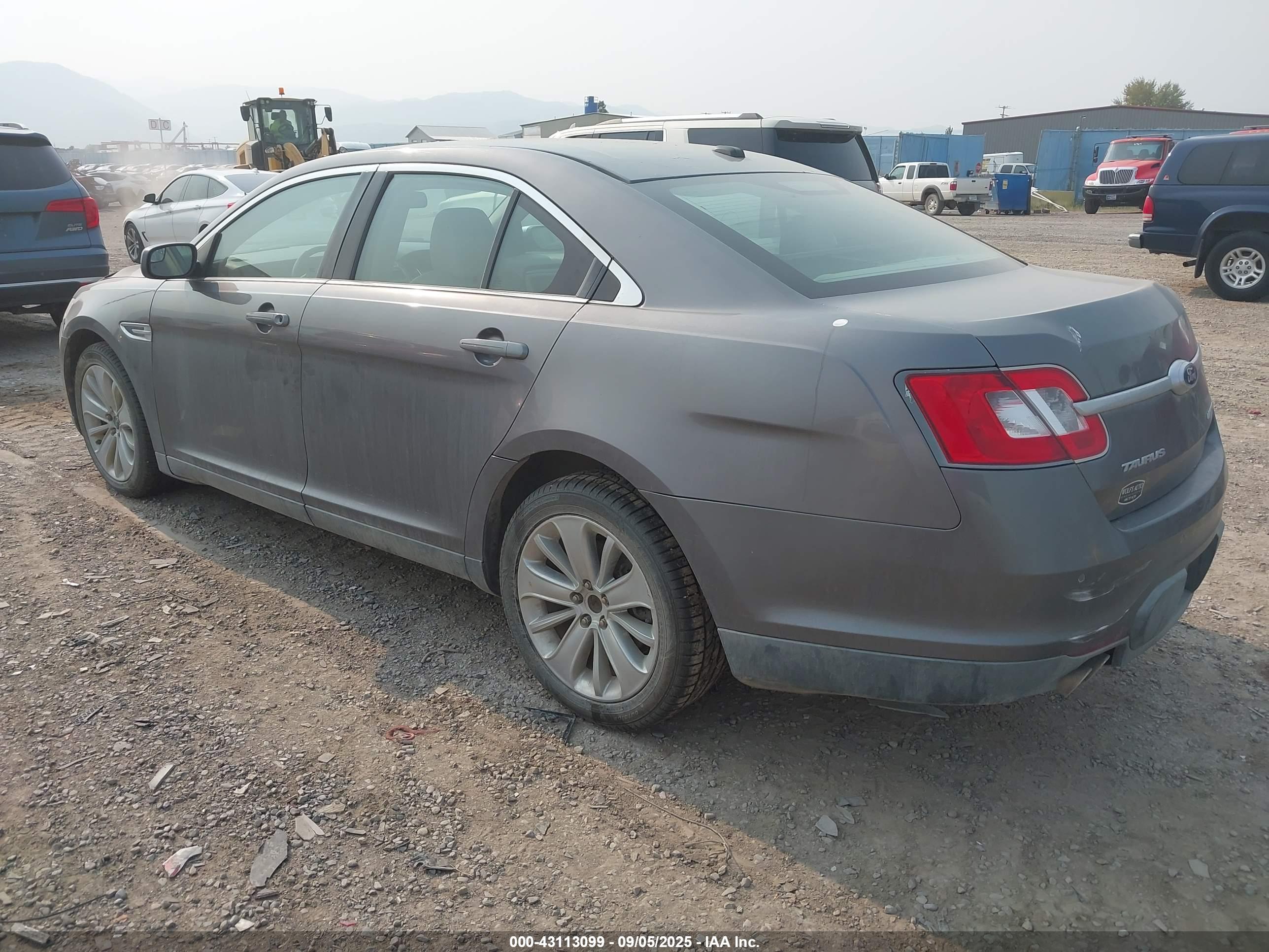 FORD TAURUS image 3