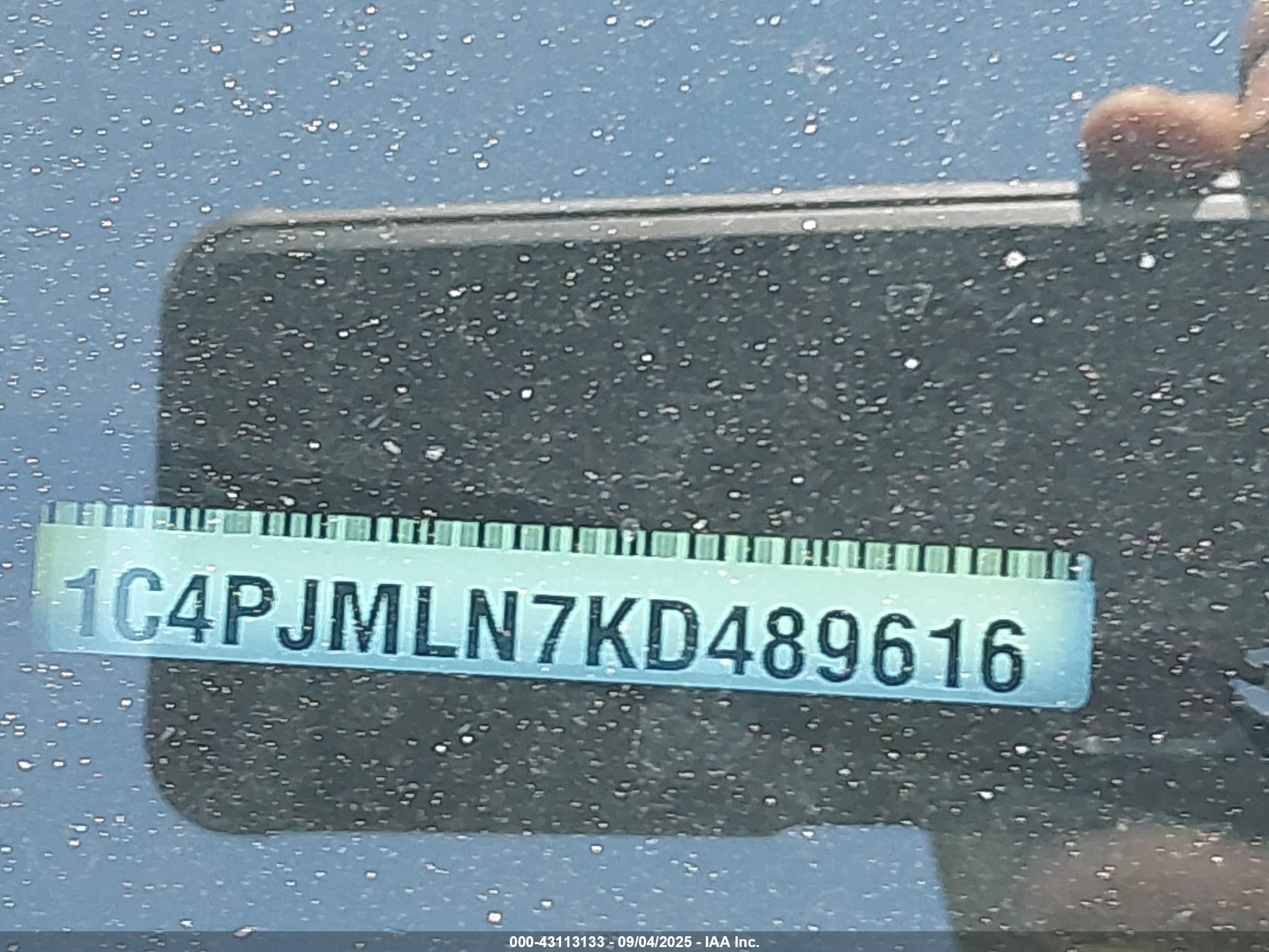JEEP CHEROKEE image 9