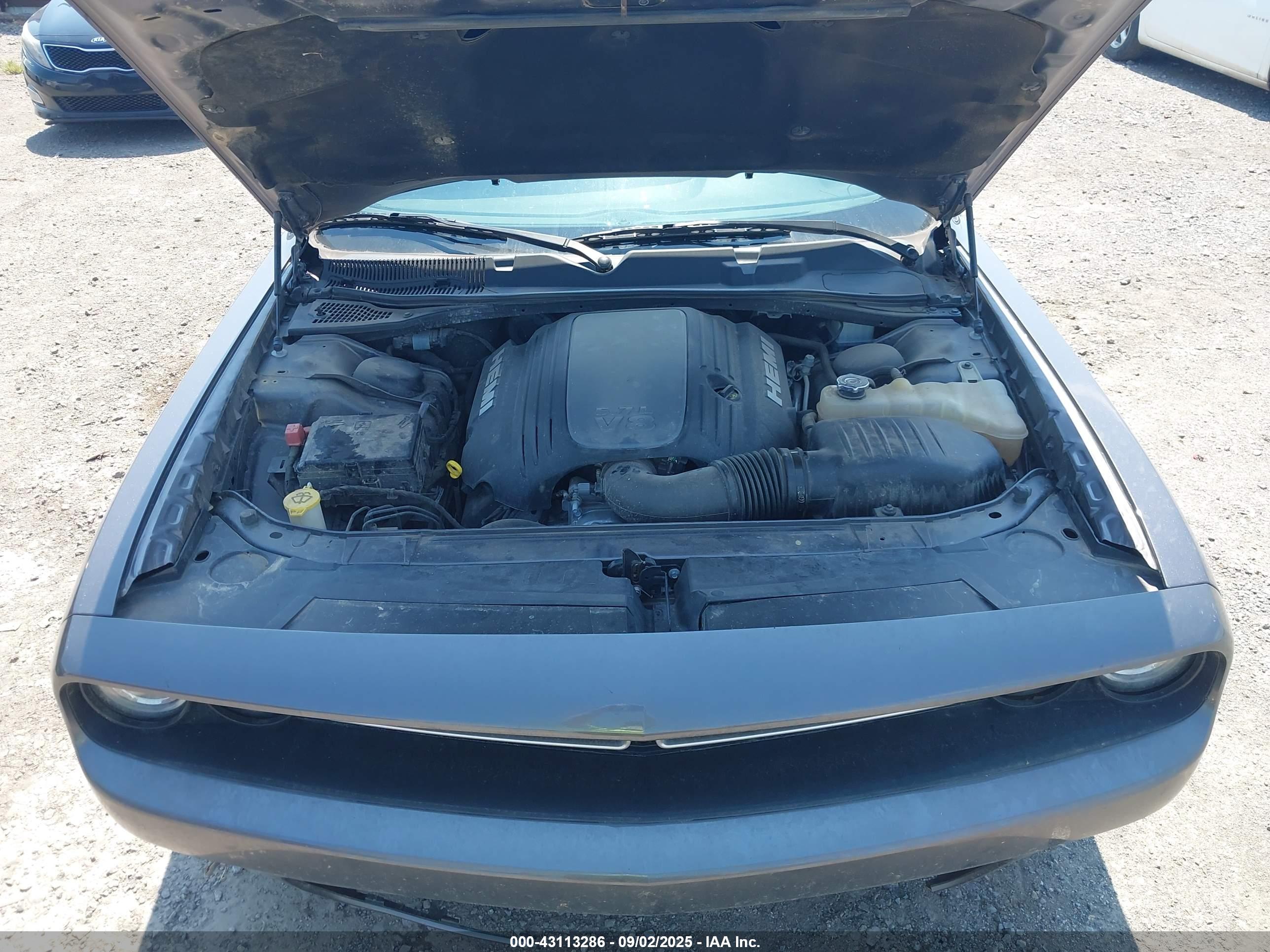 DODGE CHALLENGER image 10