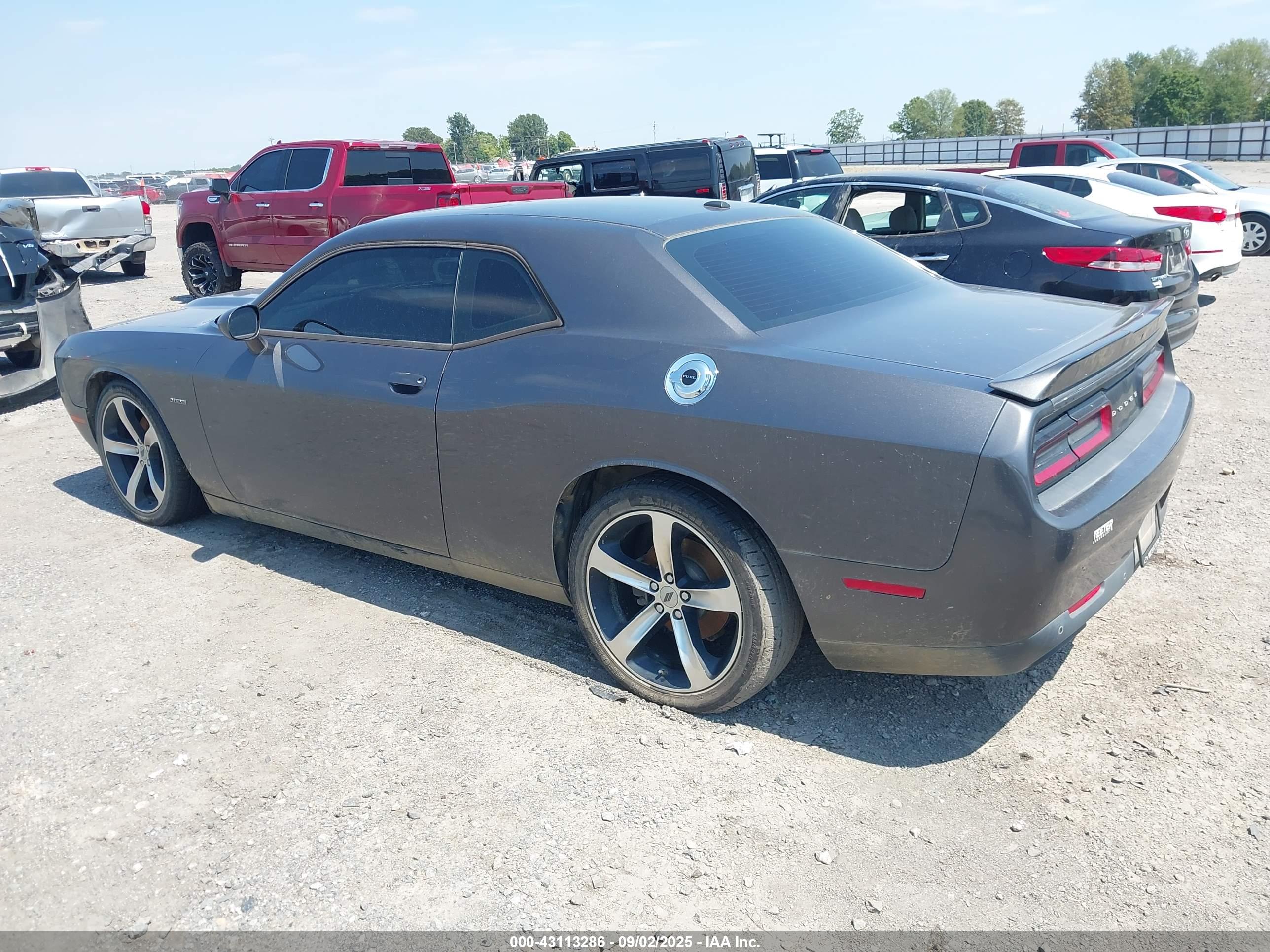 DODGE CHALLENGER image 3