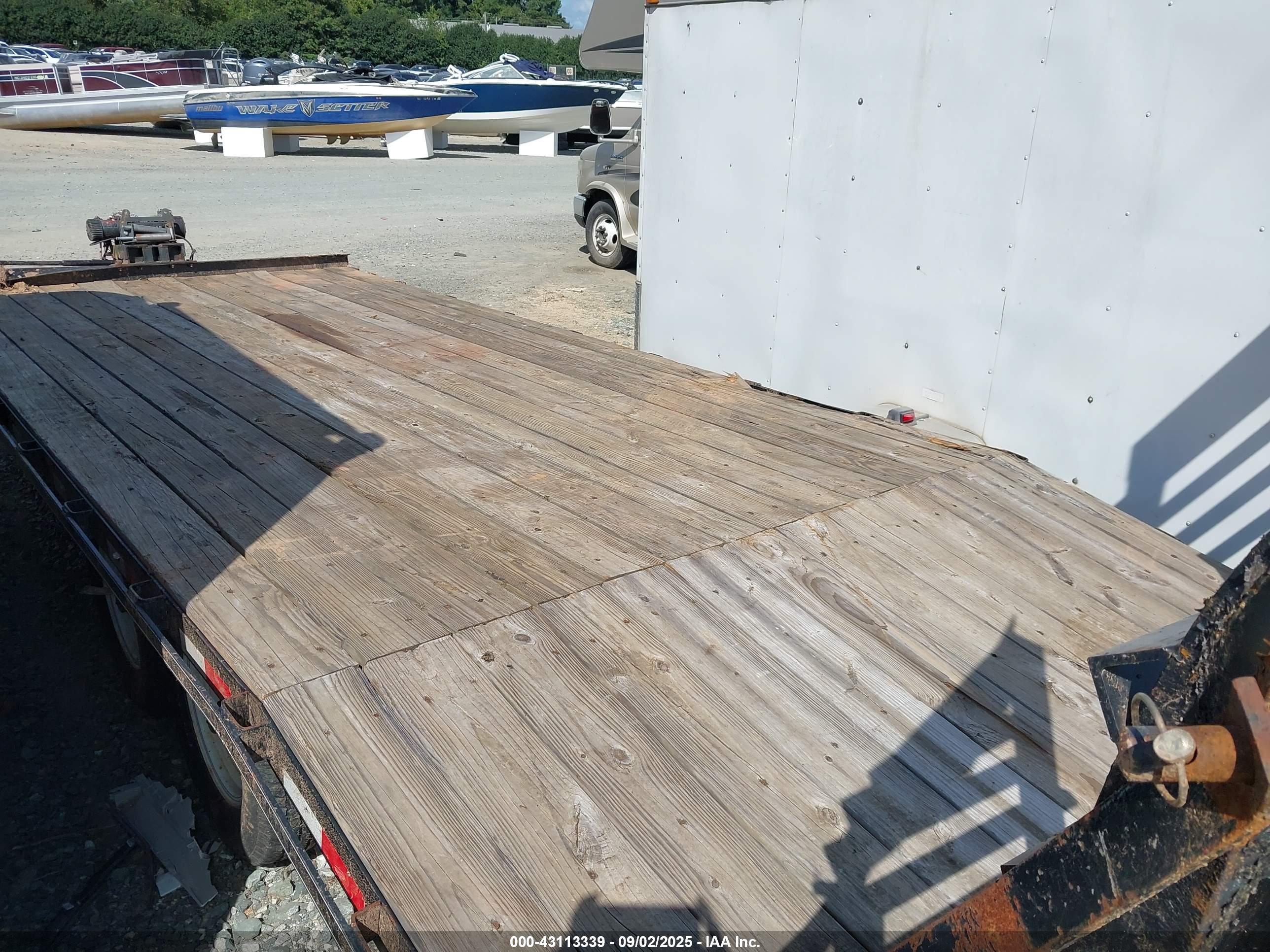 QUALITY UTILITY image 5
