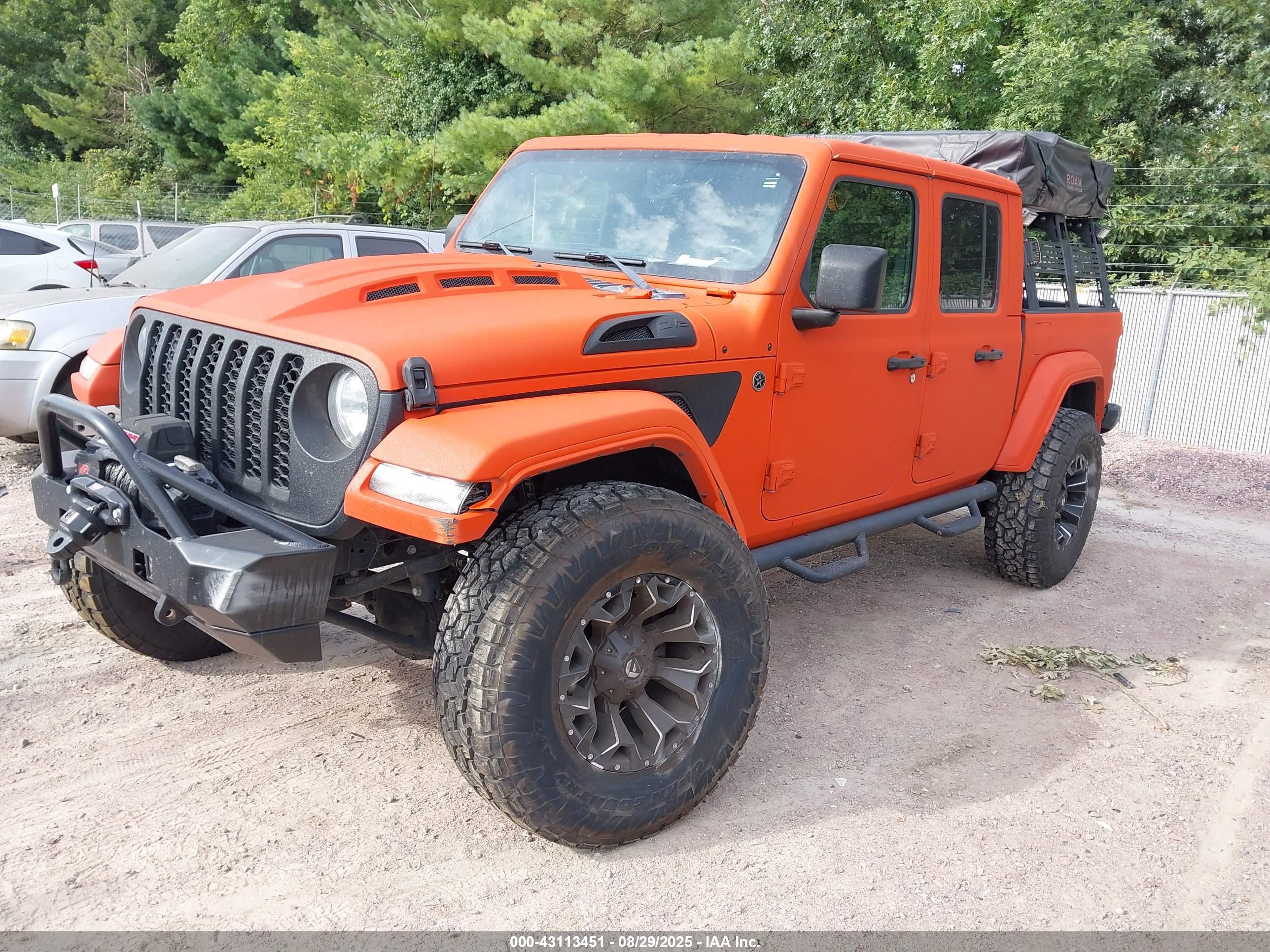 JEEP GLADIATOR image 2