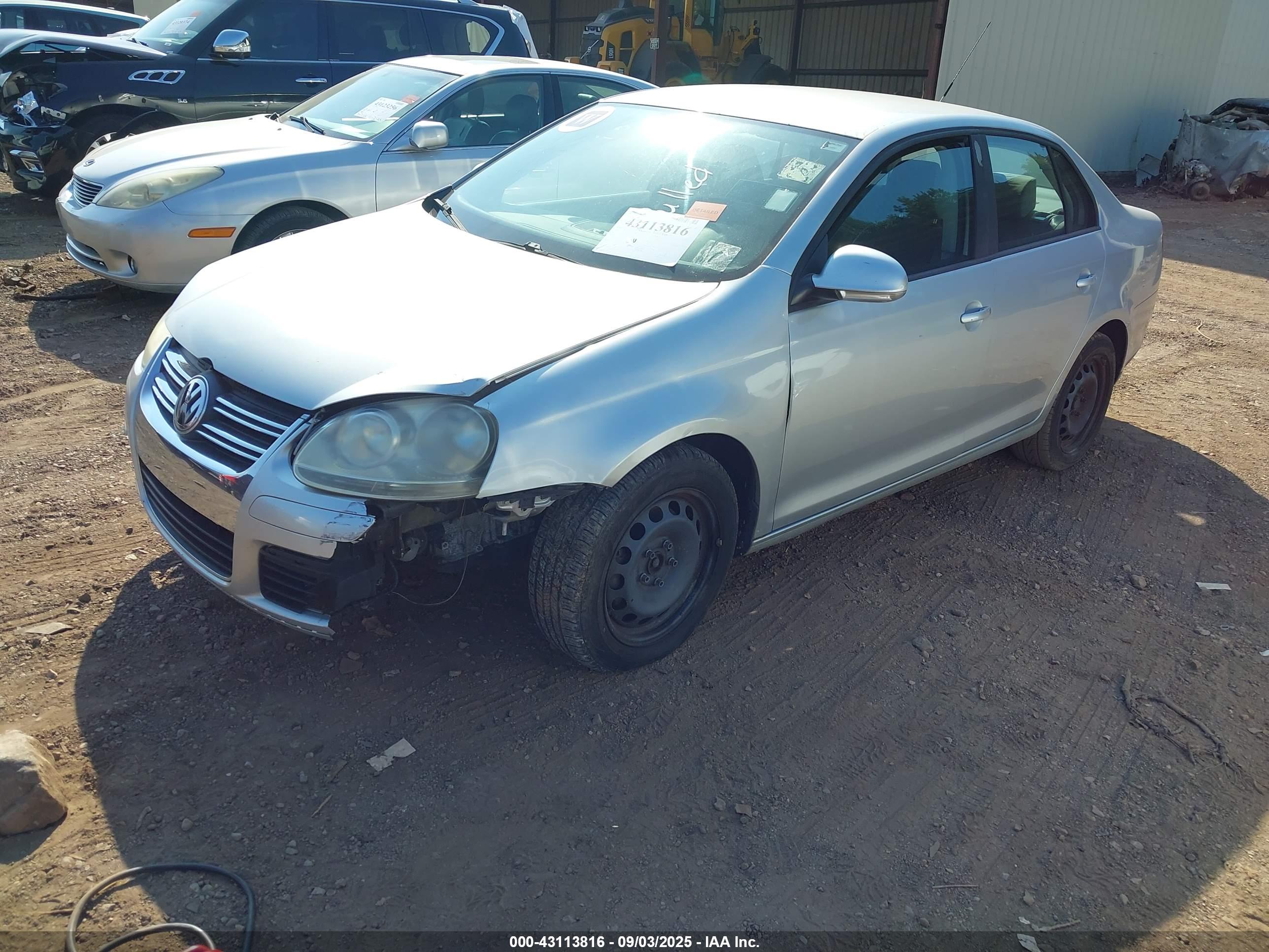 VOLKSWAGEN JETTA image 2