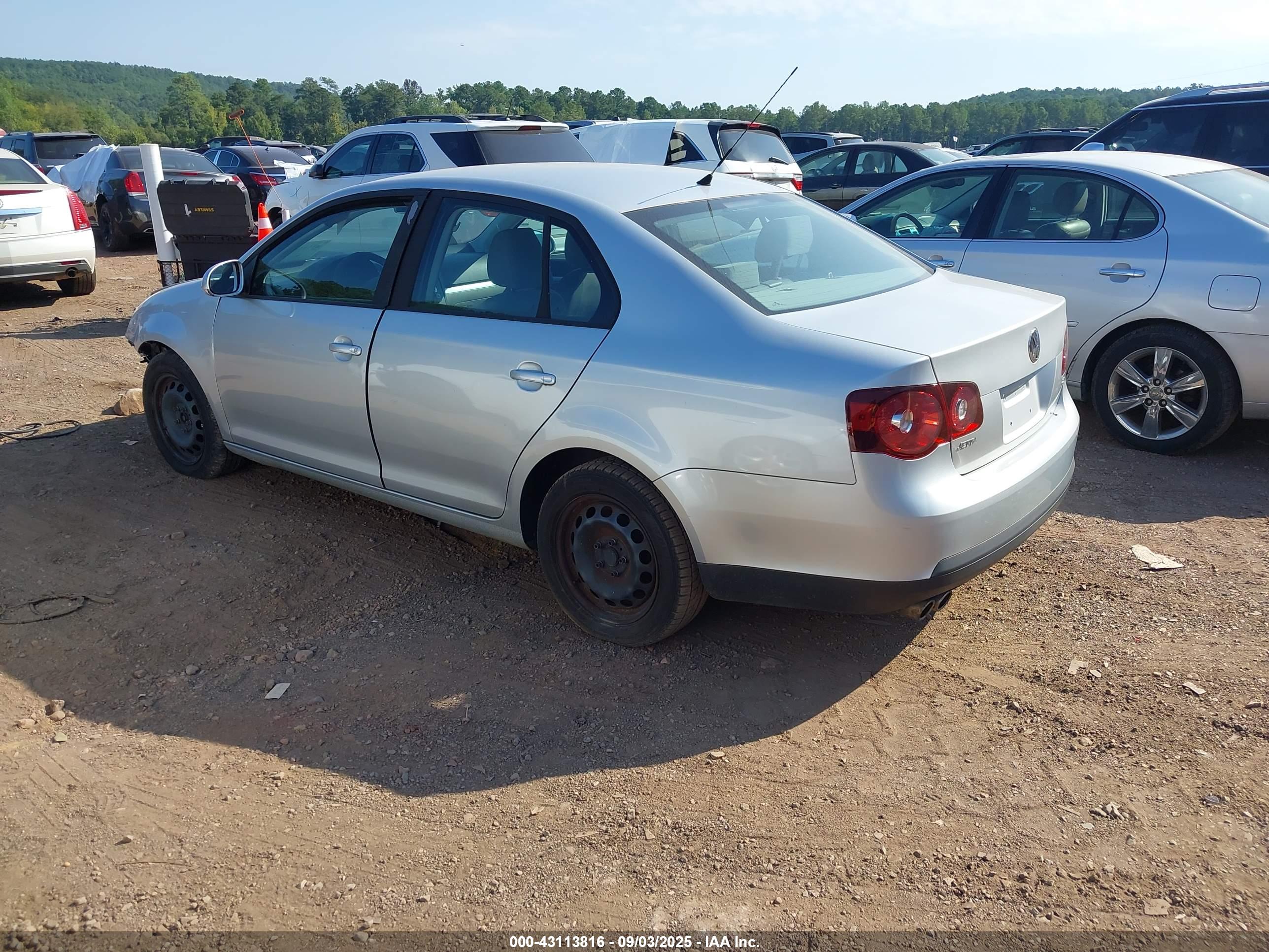 VOLKSWAGEN JETTA image 3