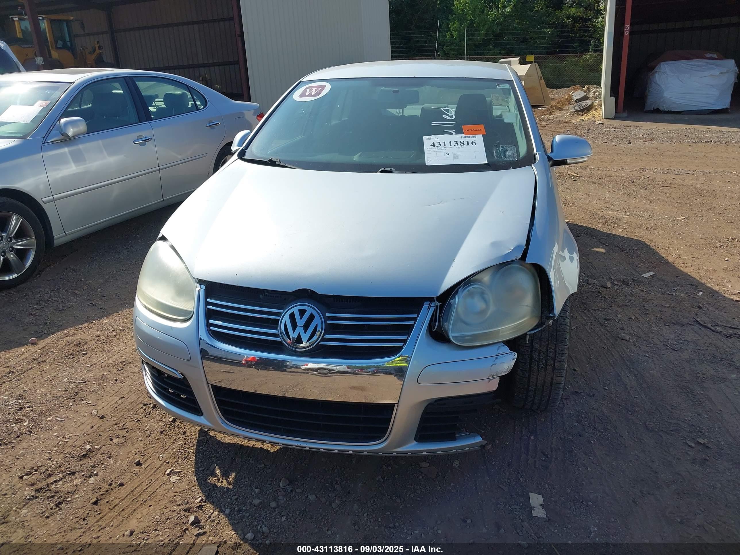 VOLKSWAGEN JETTA image 6