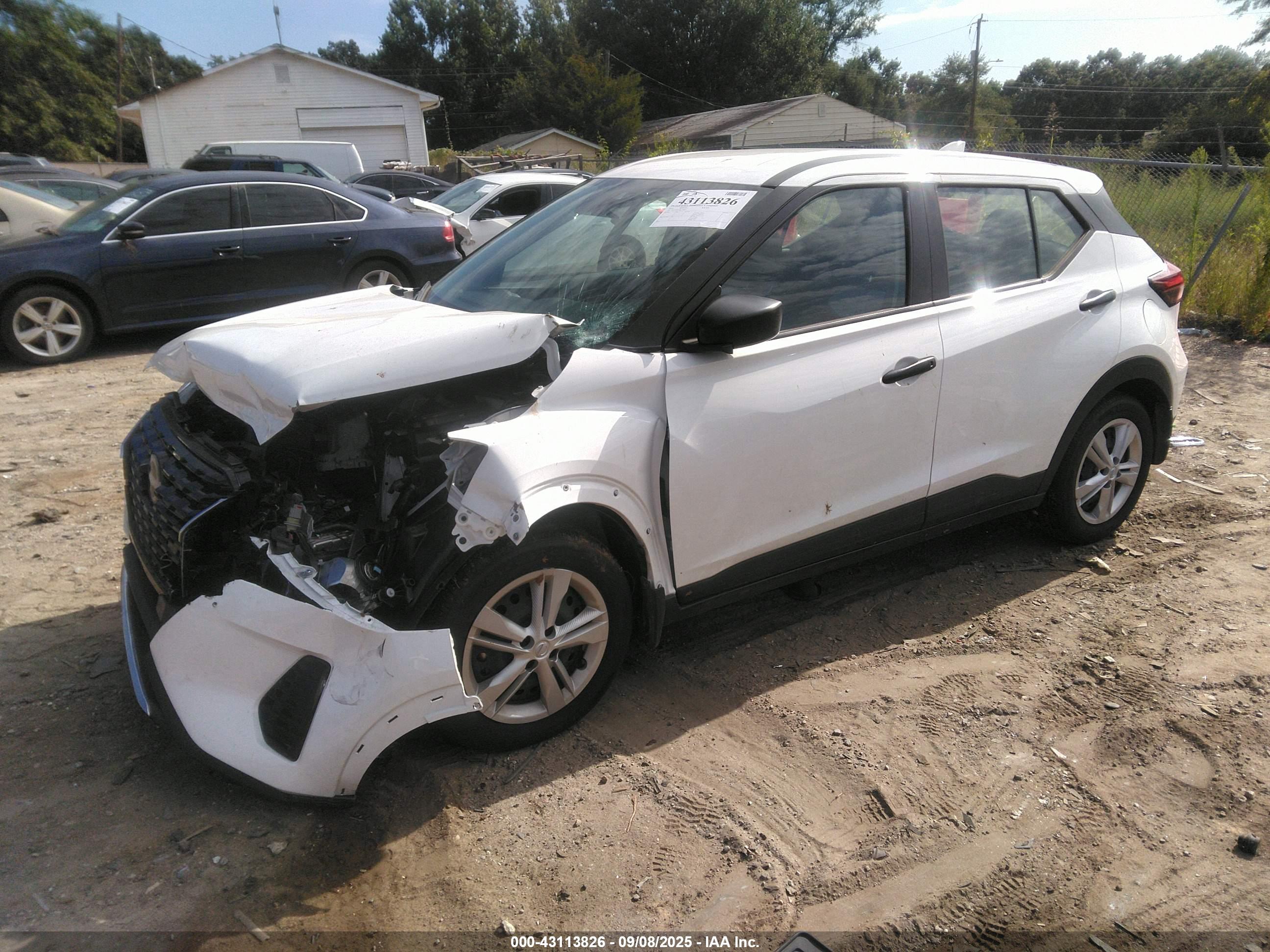 NISSAN KICKS image 2