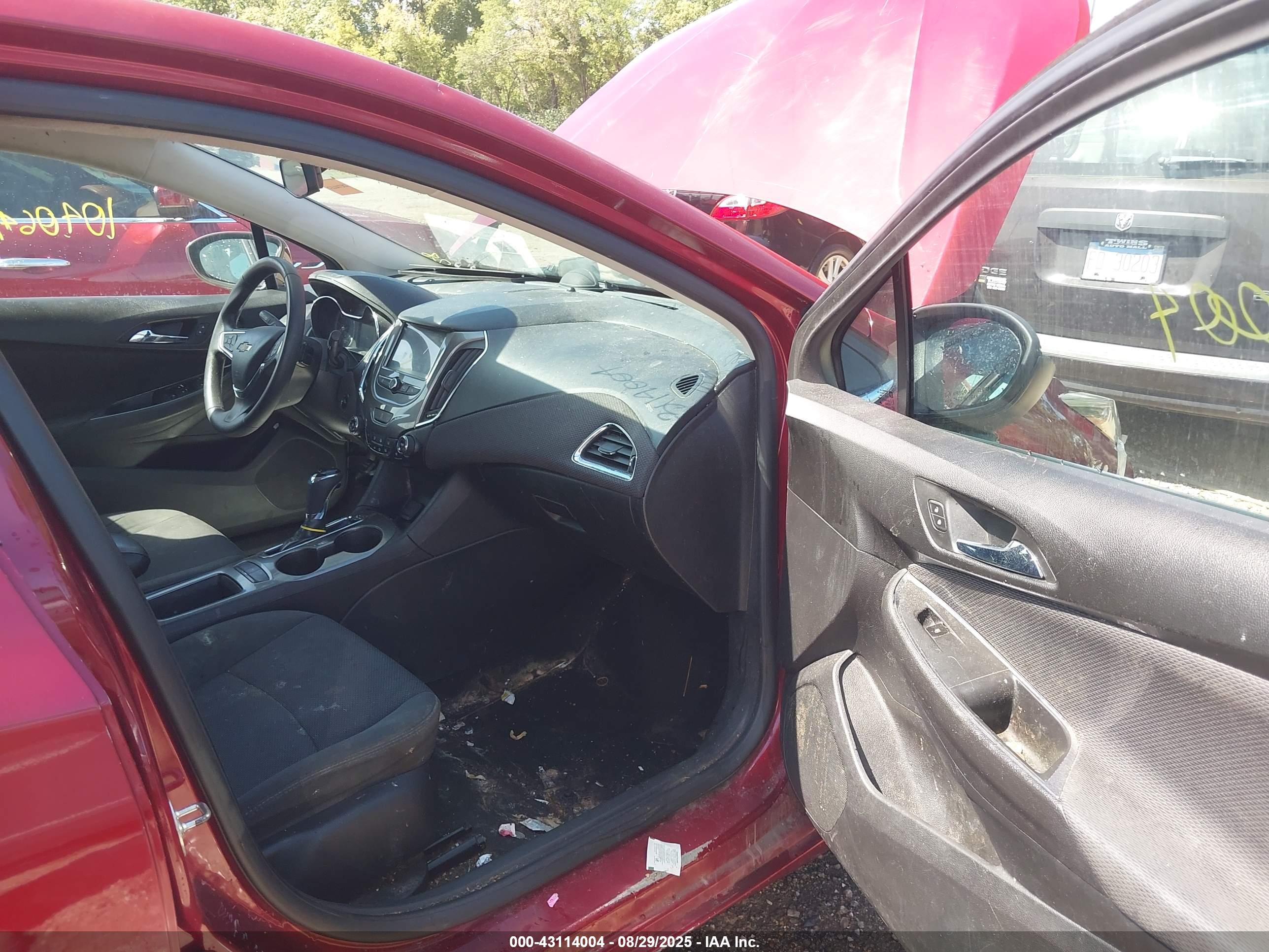 CHEVROLET CRUZE image 5