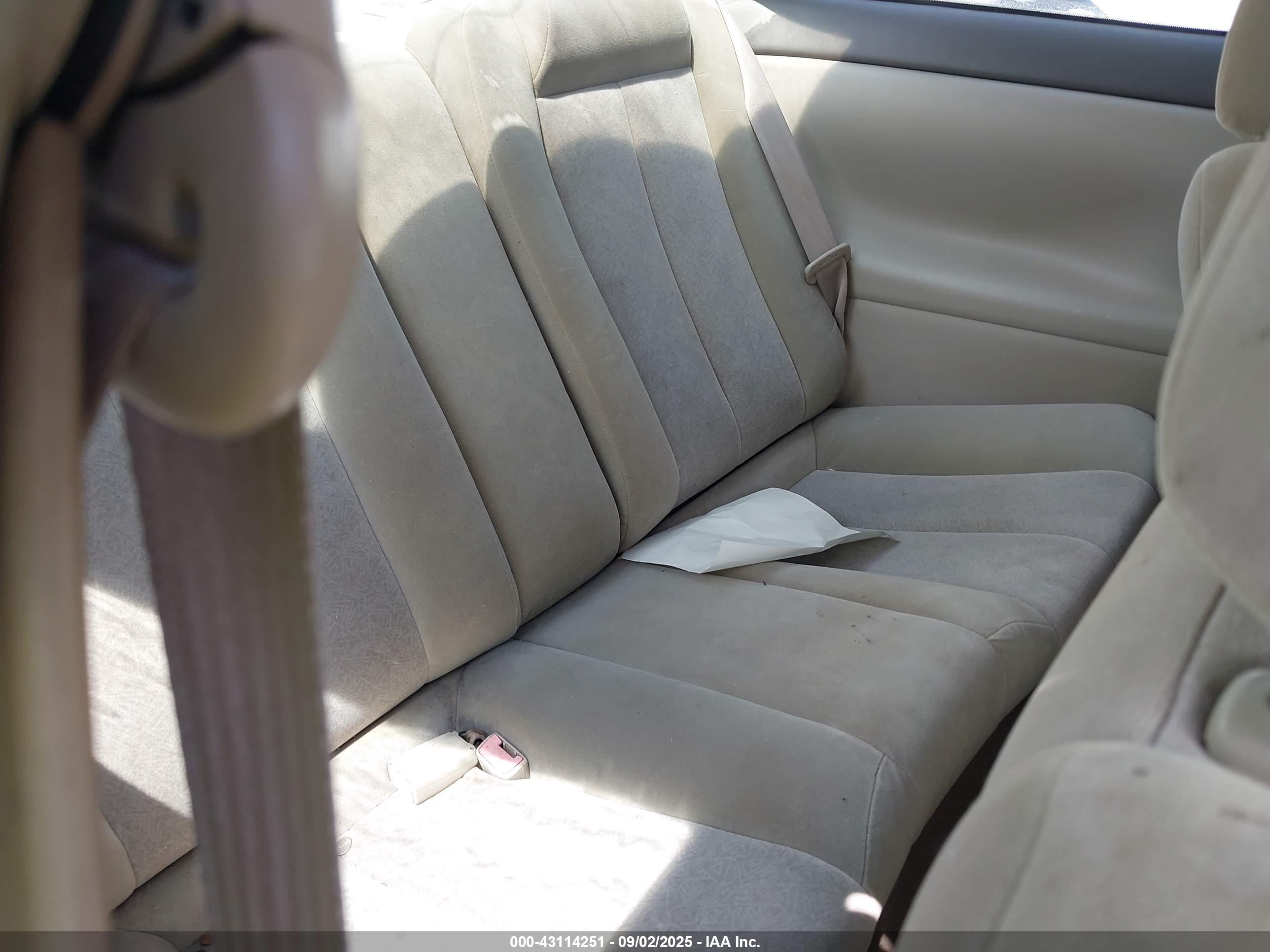 TOYOTA CAMRY image 8