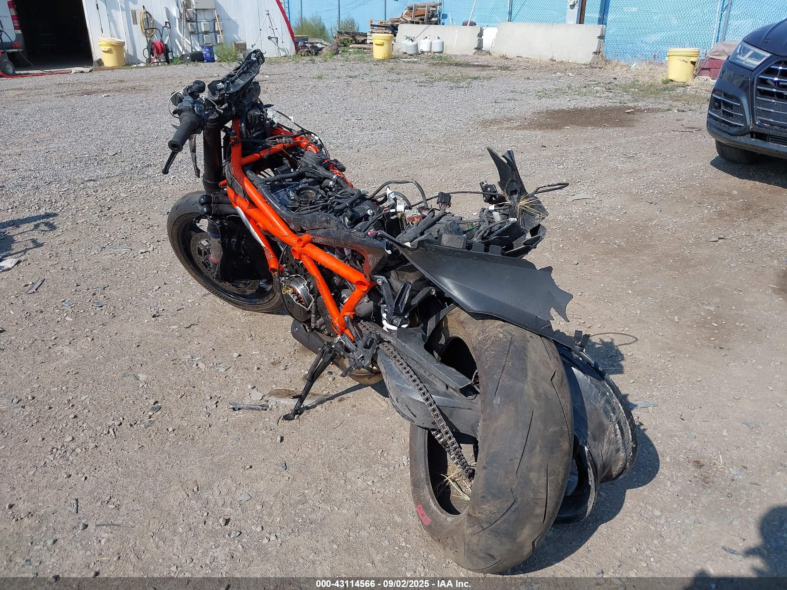 KTM 1290 image 3