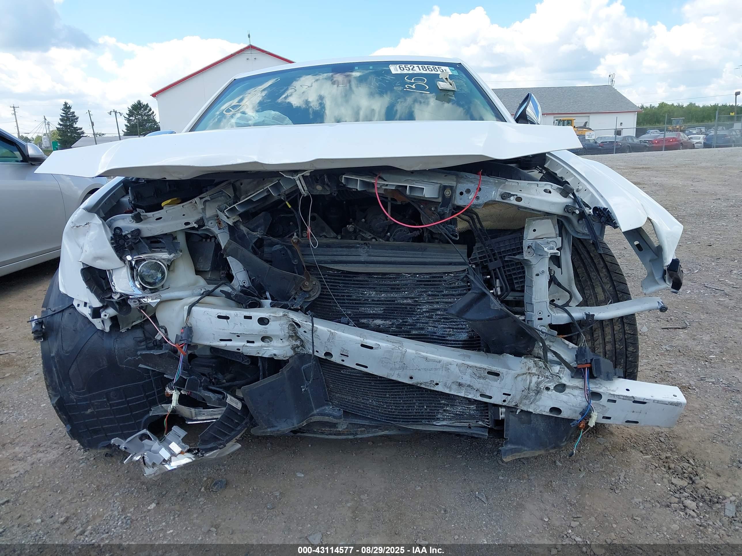 CHRYSLER 300 image 6