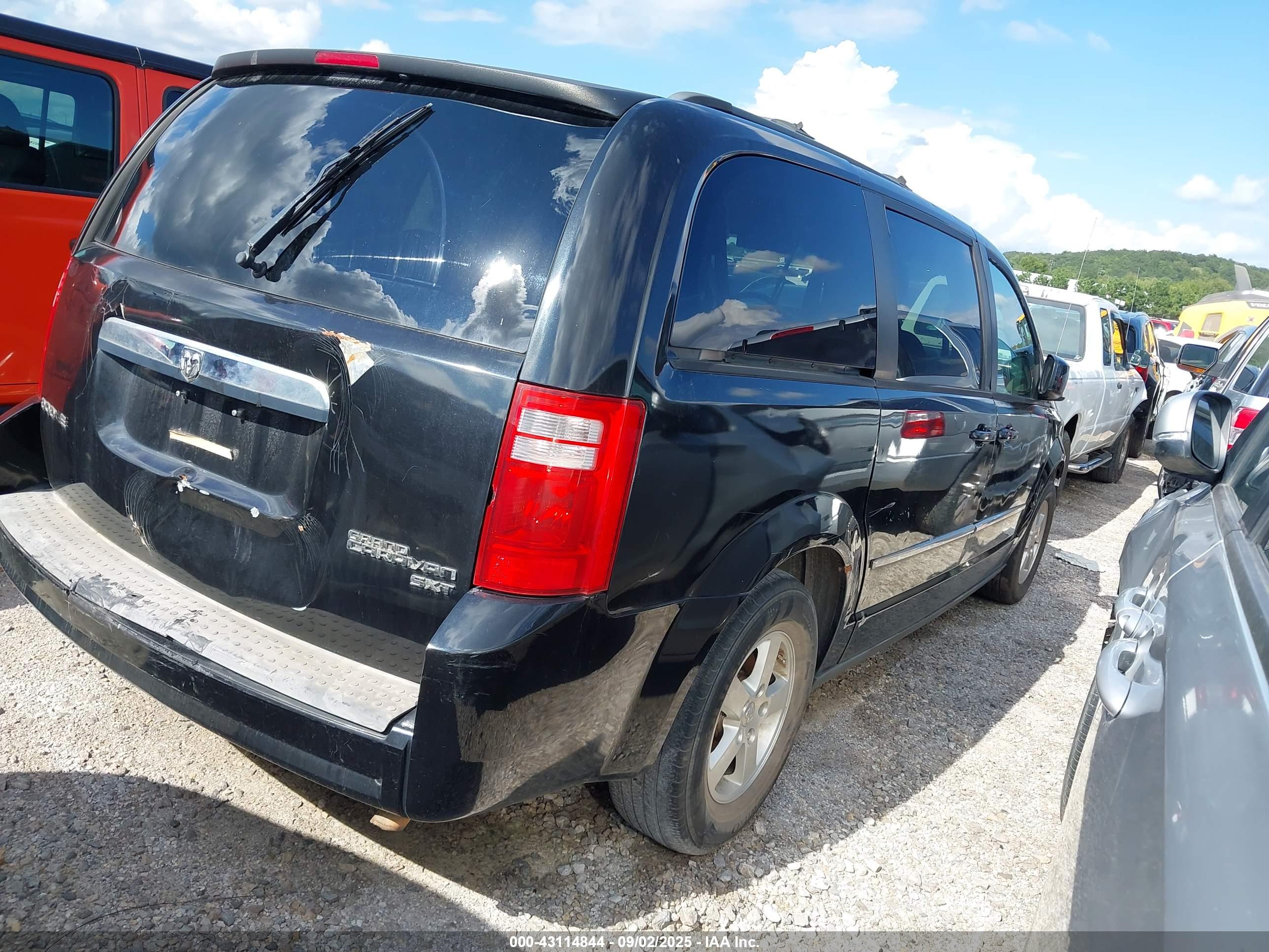 DODGE GRAND image 4