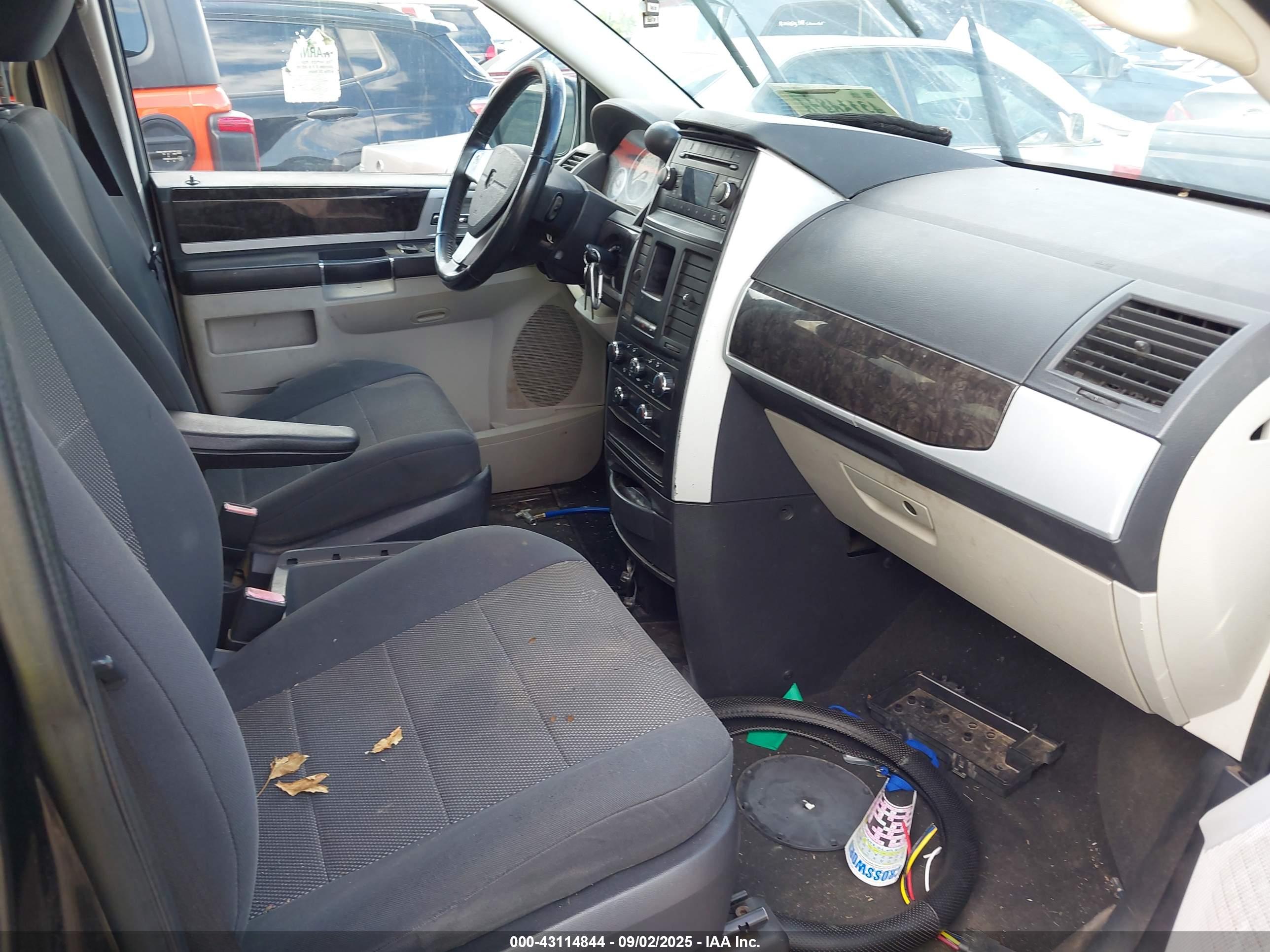 DODGE GRAND image 5