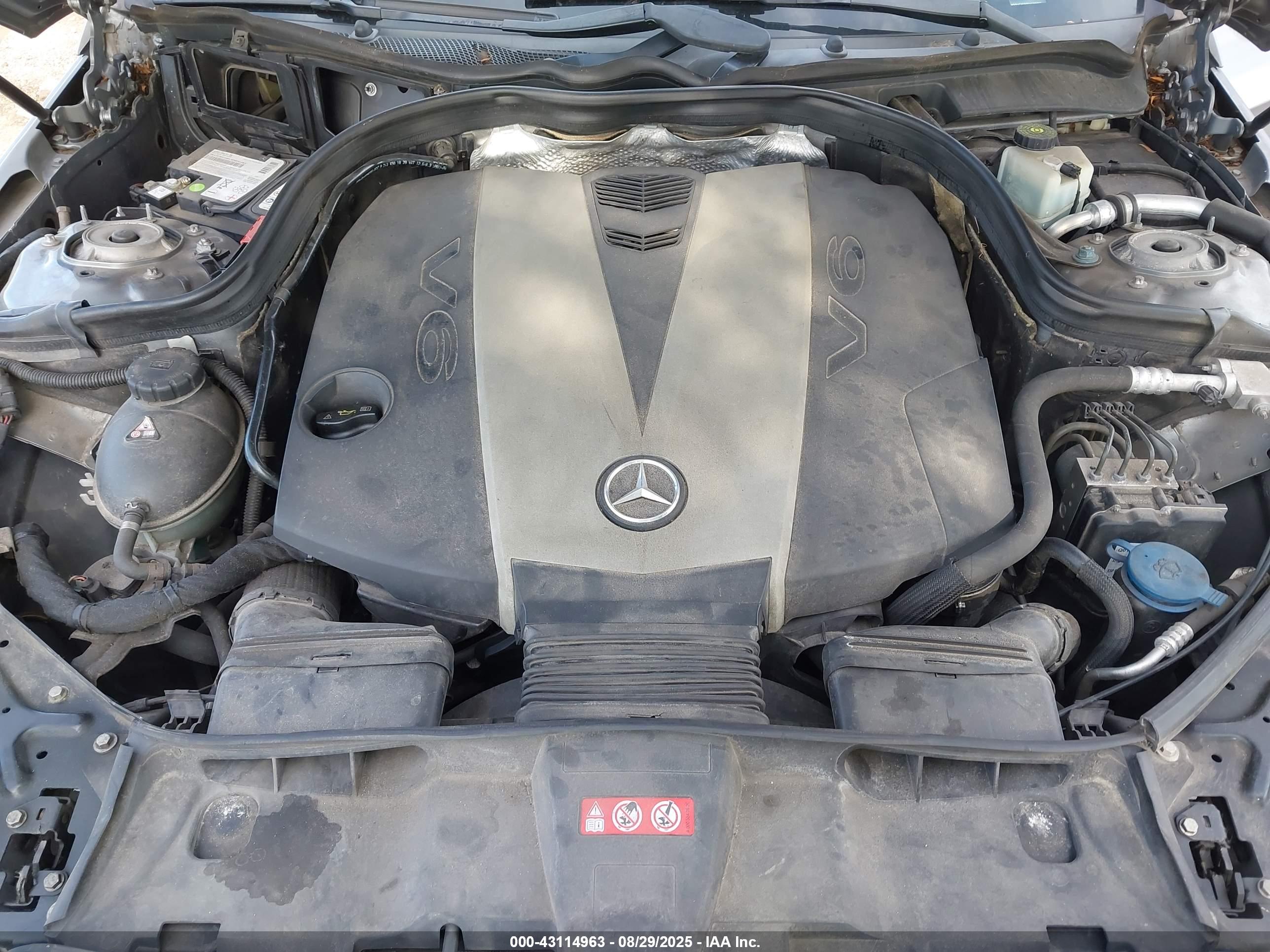 MERCEDES-BENZ E image 10