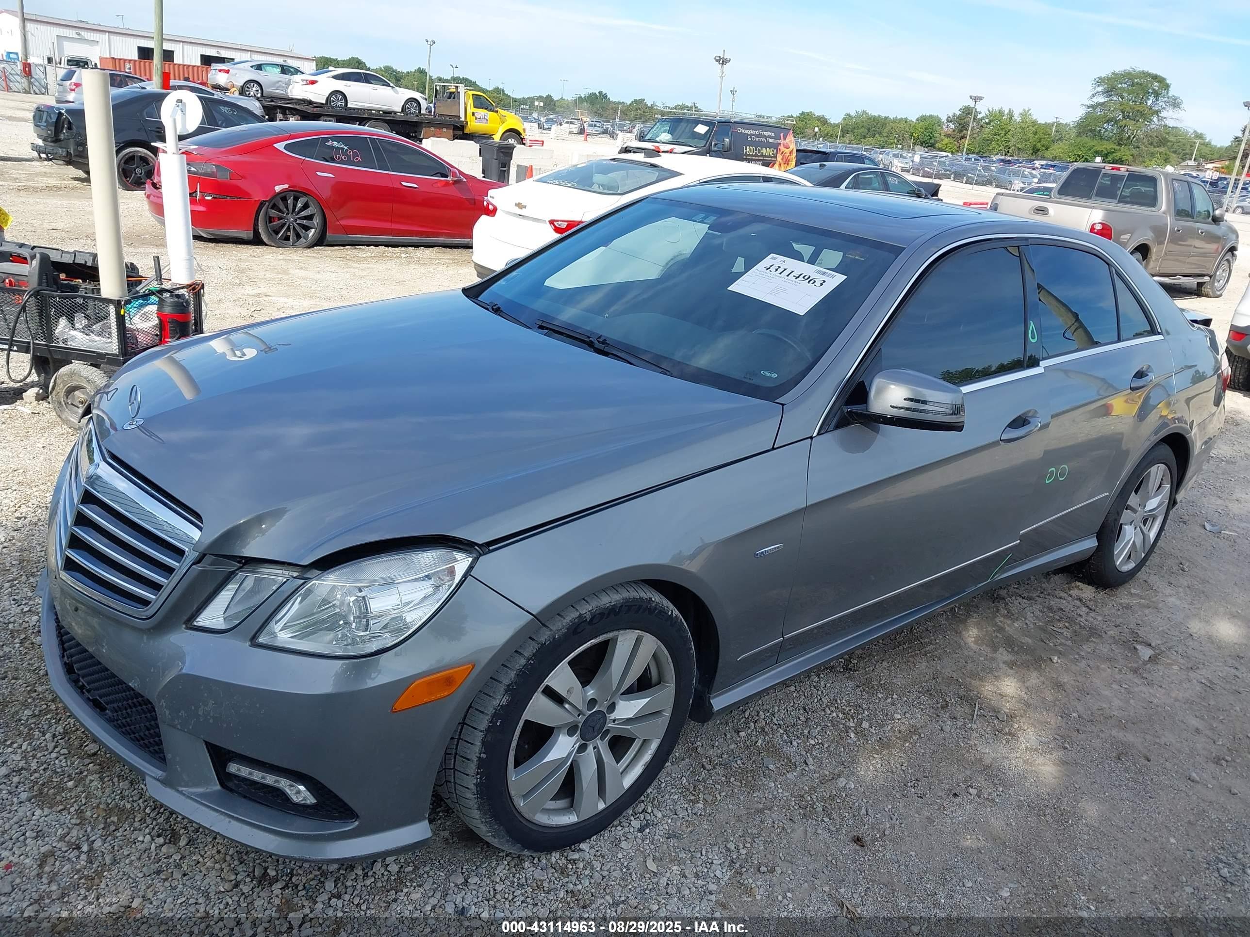 MERCEDES-BENZ E image 2