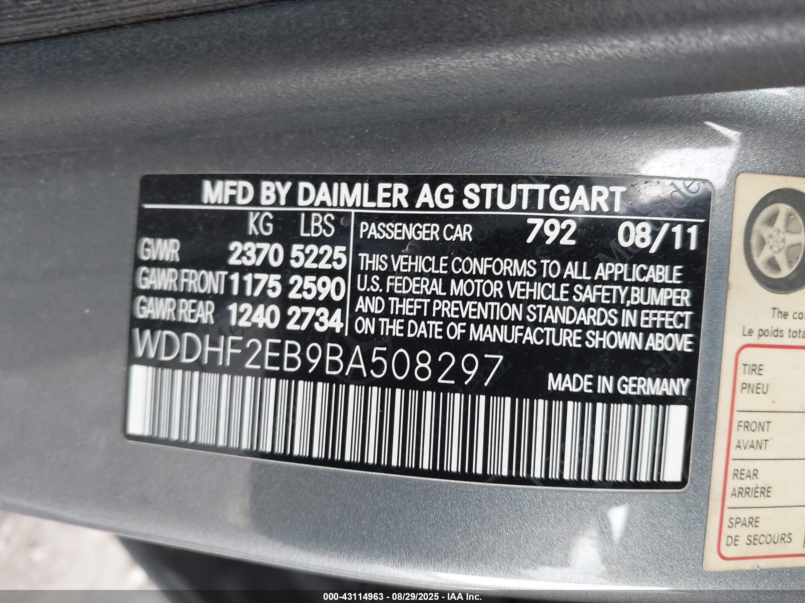 MERCEDES-BENZ E image 9