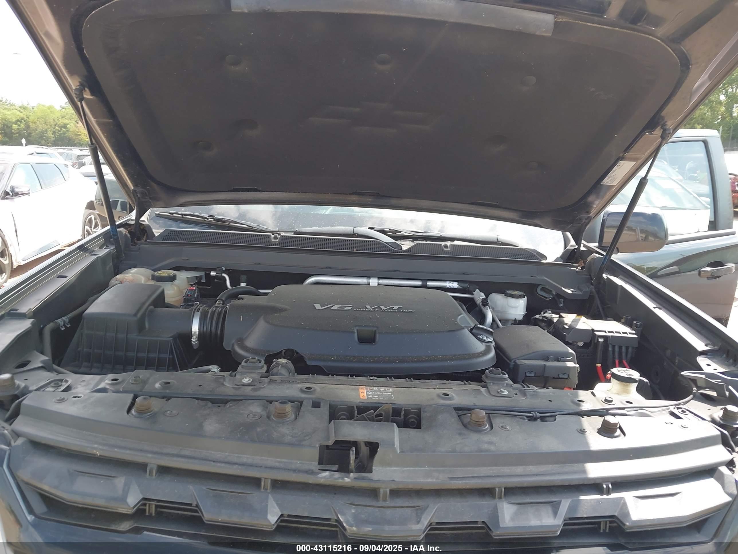 CHEVROLET COLORADO image 10