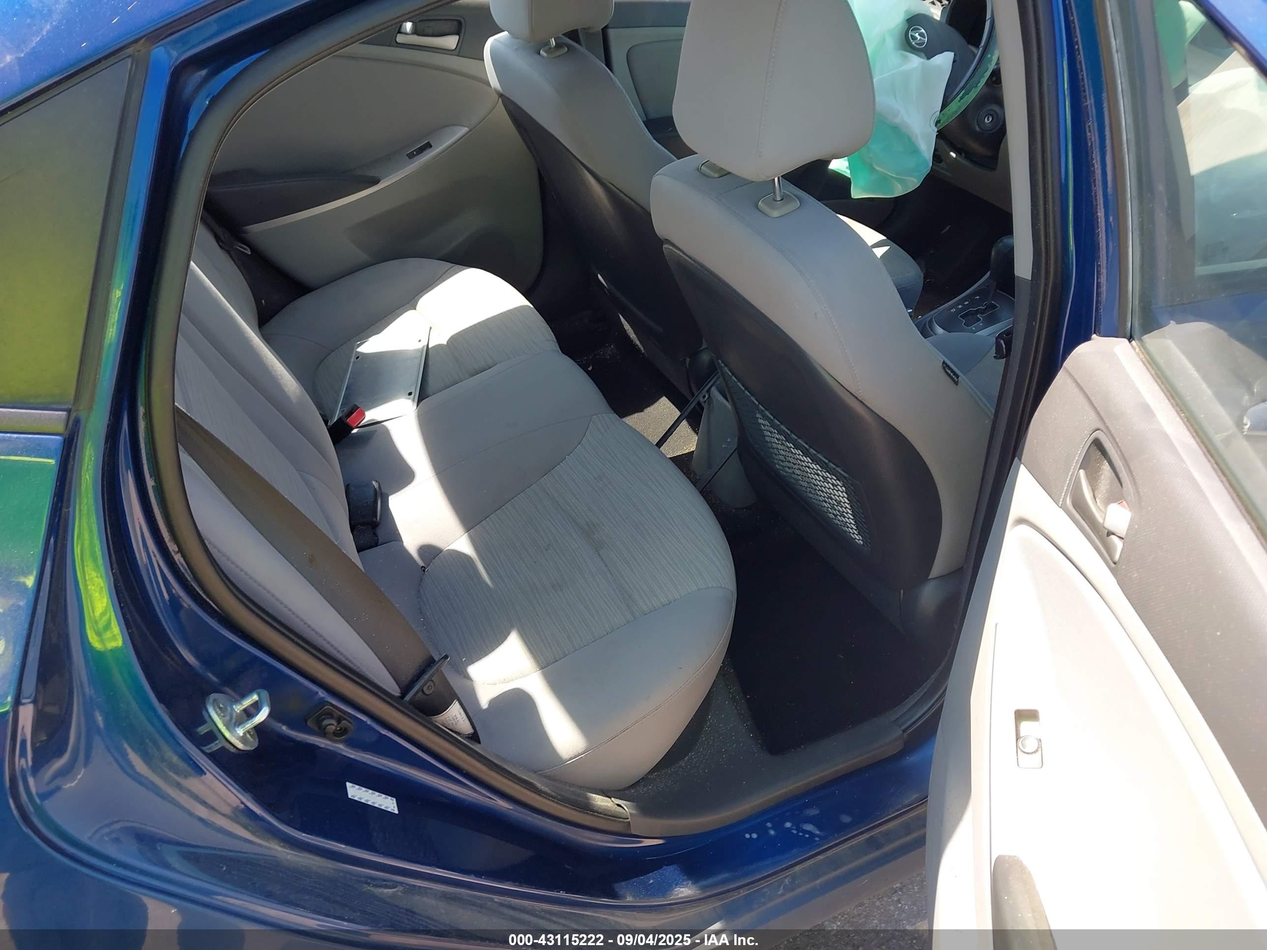 HYUNDAI ACCENT image 8