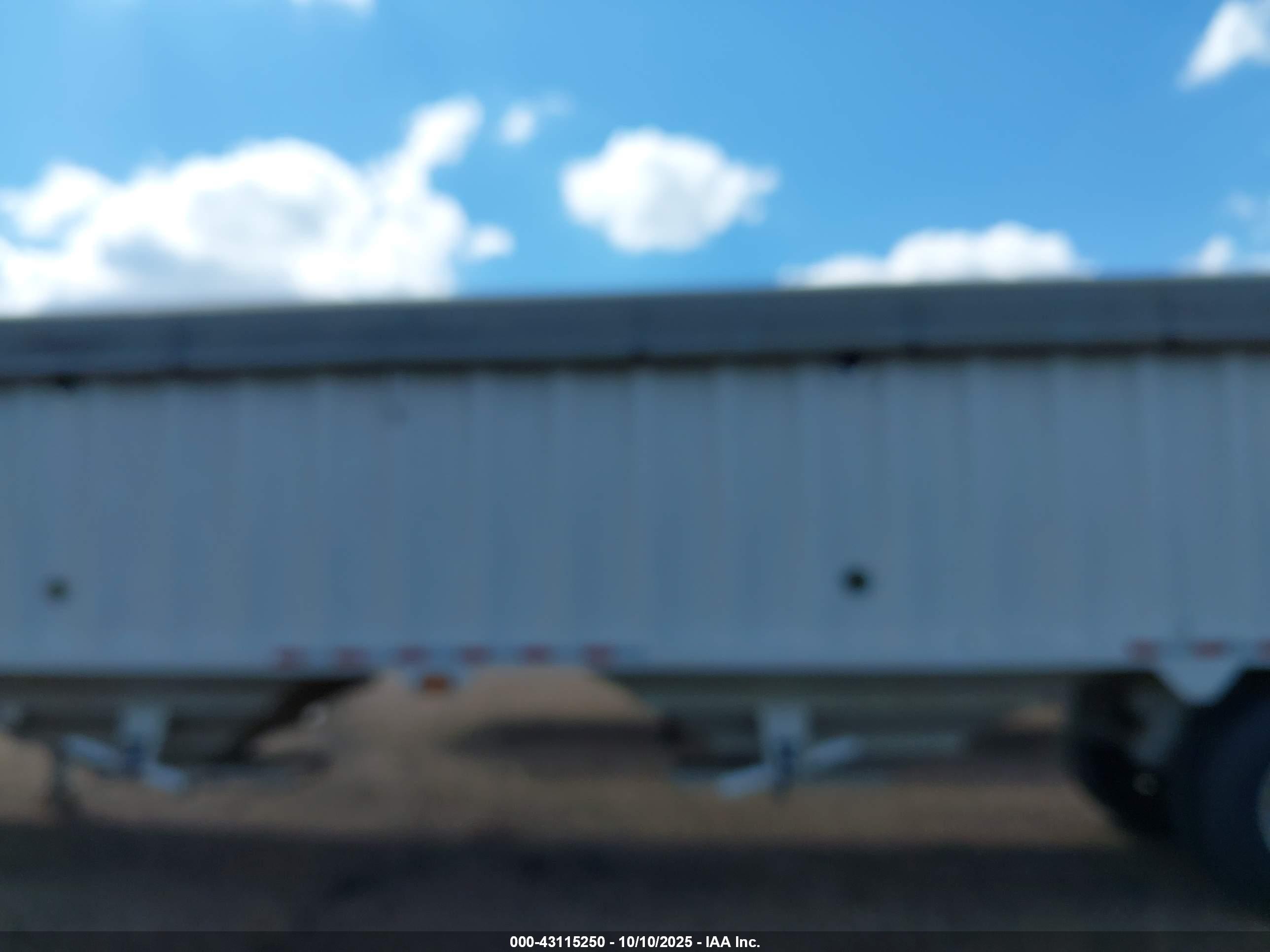 CONSTRUCTION TRAILER image 5