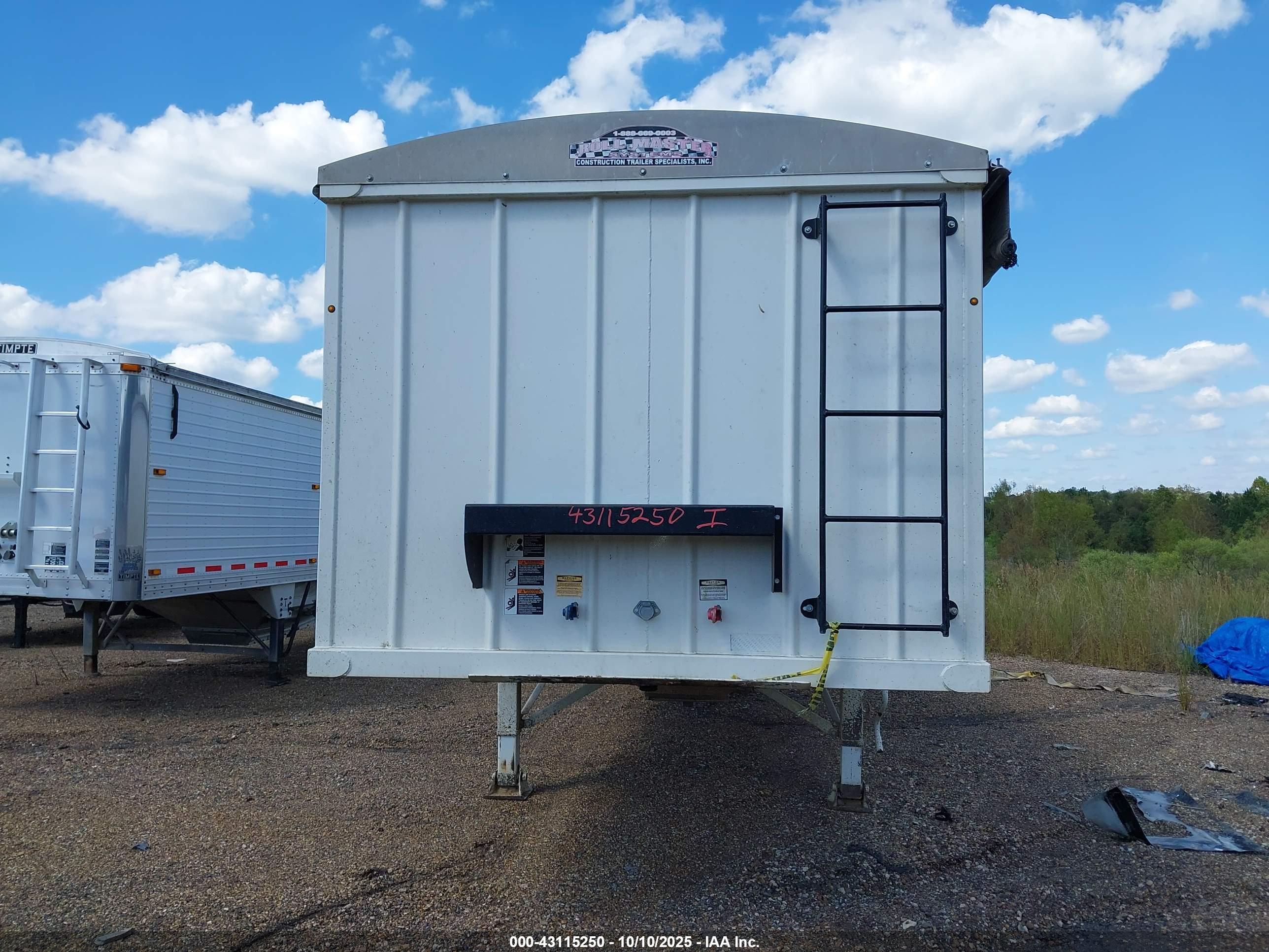 CONSTRUCTION TRAILER image 6