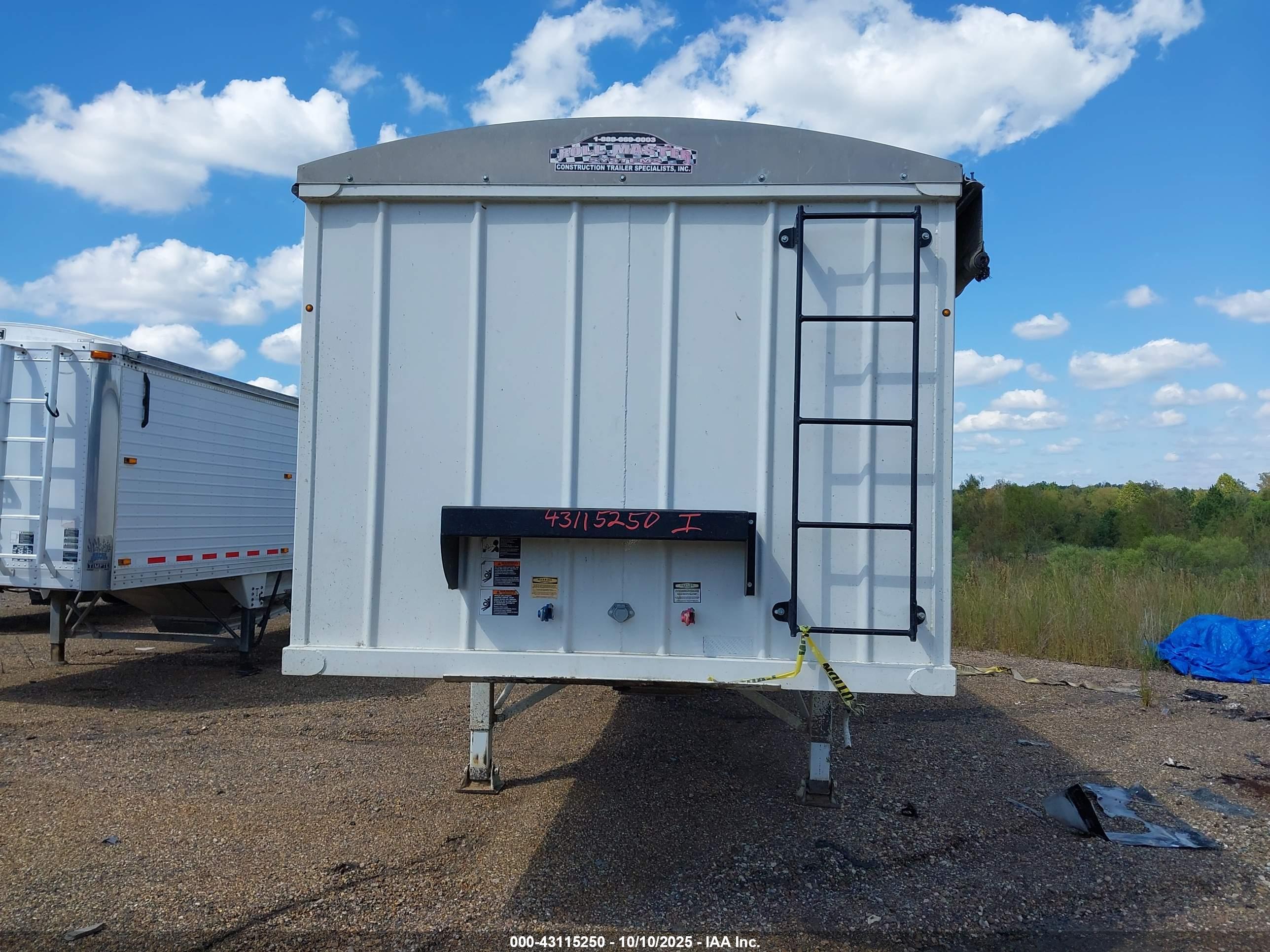CONSTRUCTION TRAILER image 8