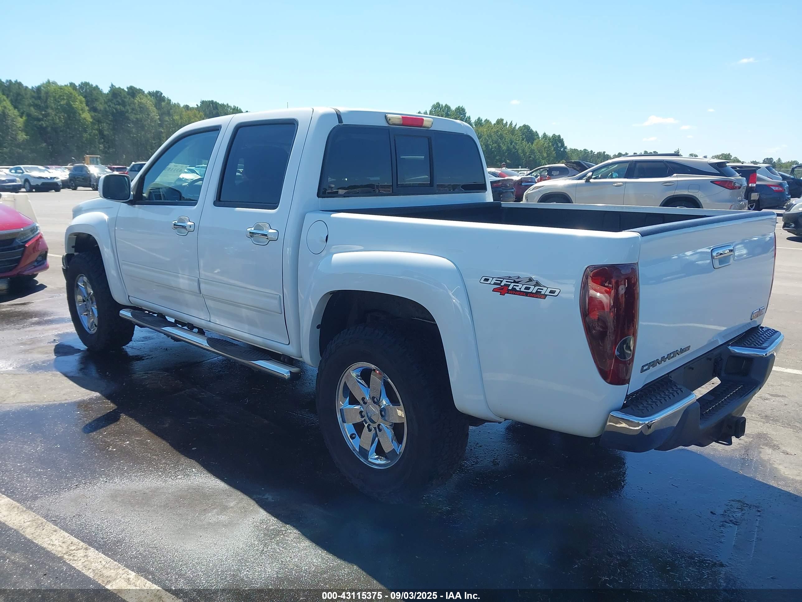 GMC CANYON image 3
