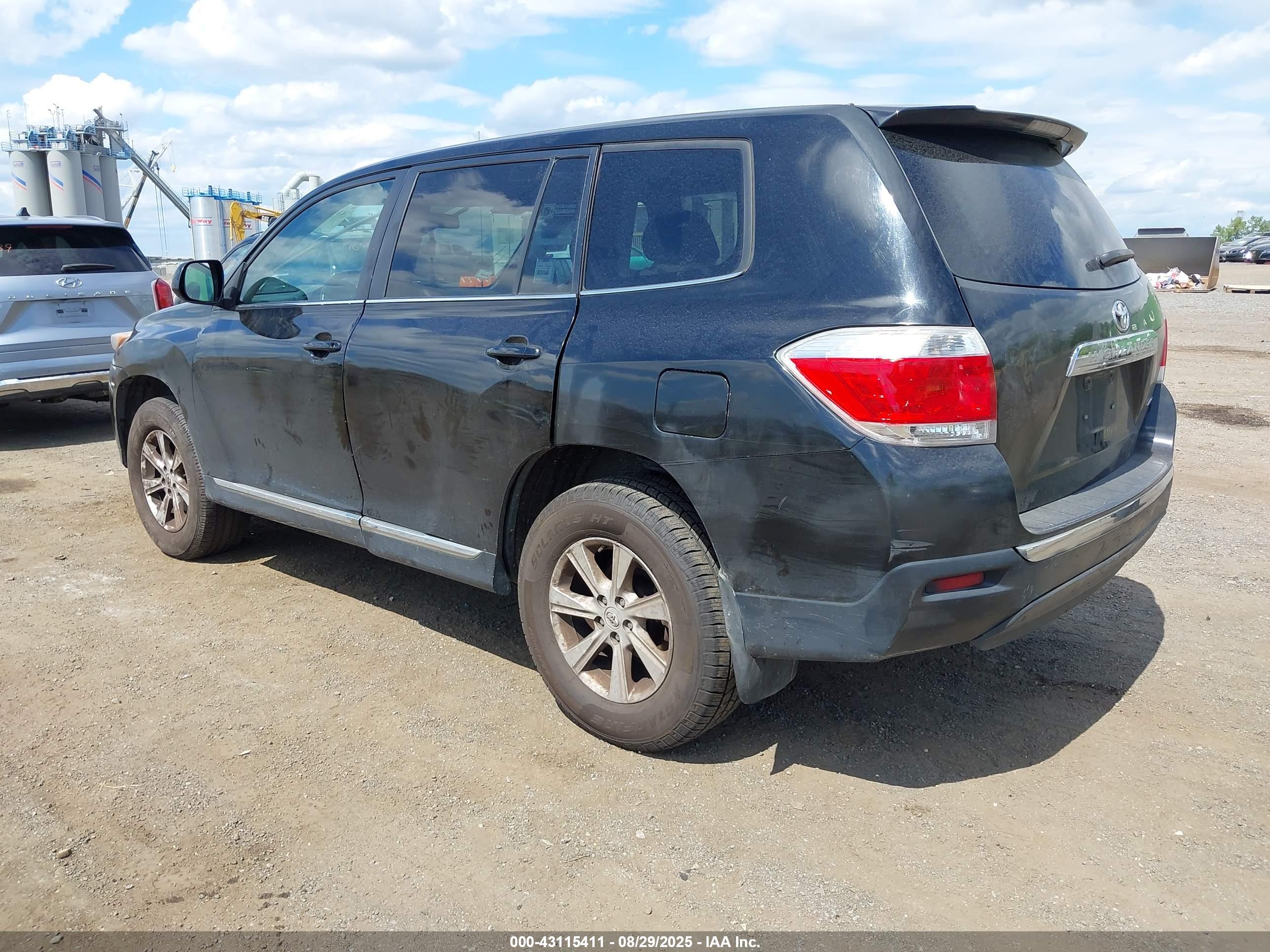 TOYOTA HIGHLANDER image 3