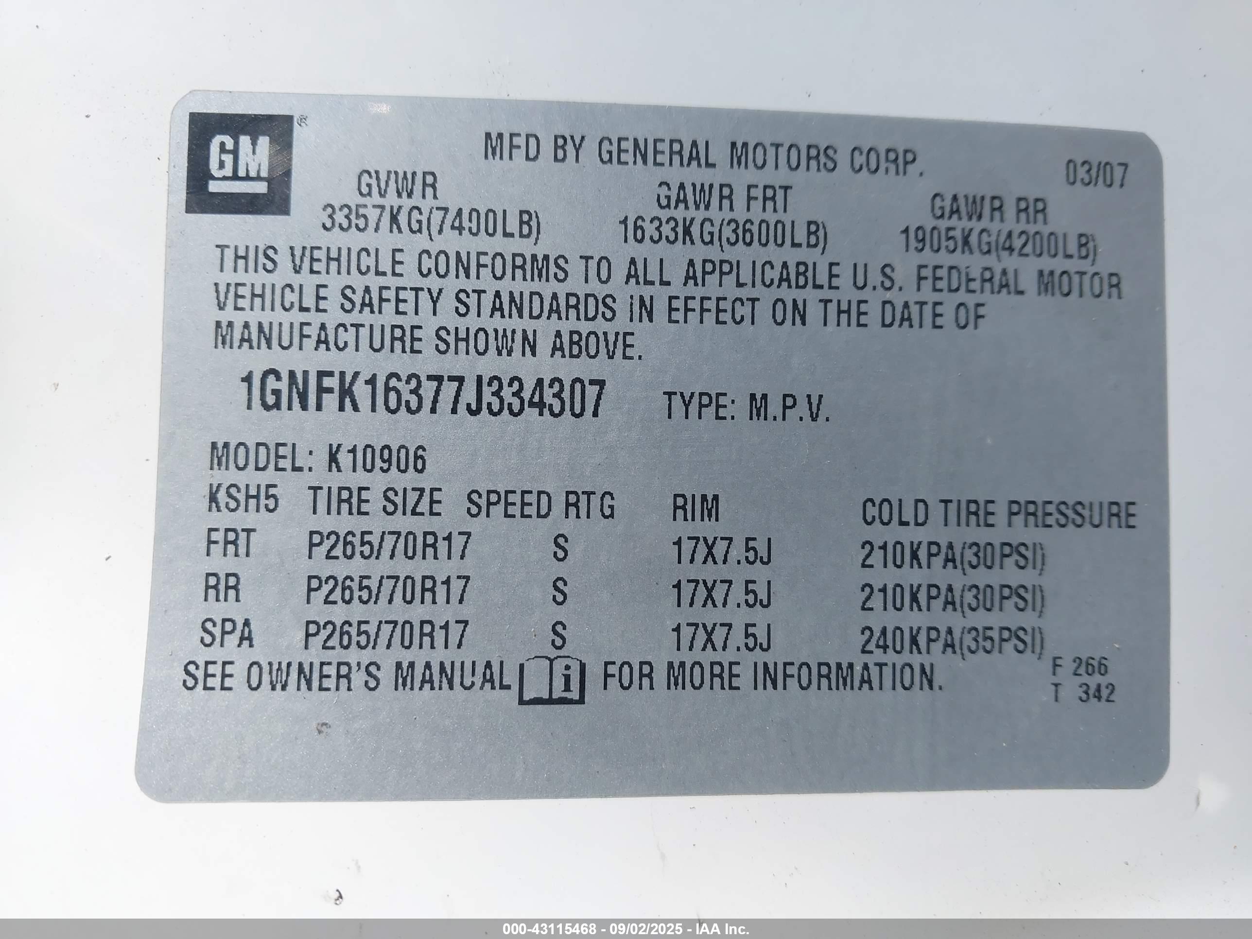 CHEVROLET SUBURBAN image 9