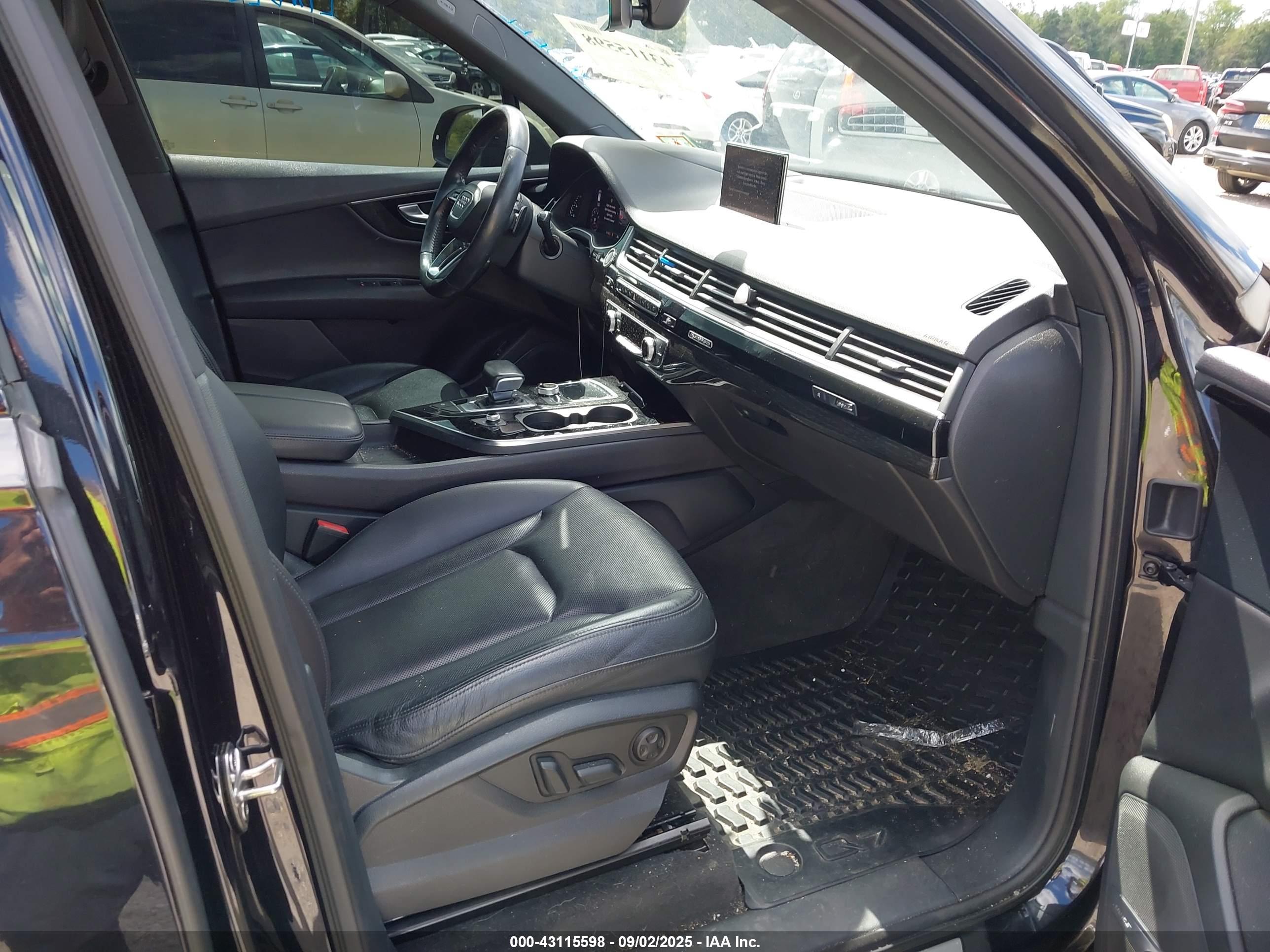 AUDI Q7 image 5