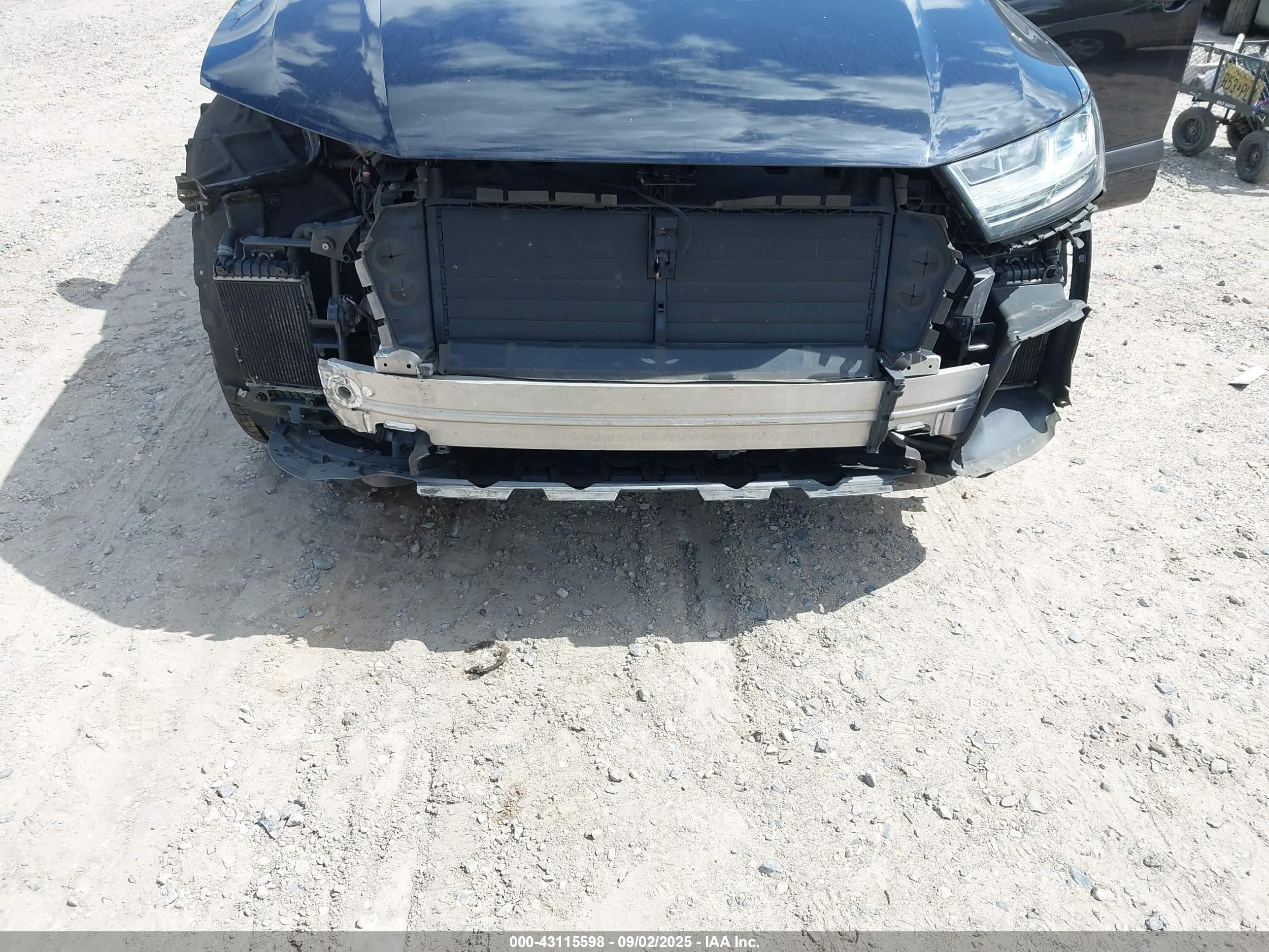 AUDI Q7 image 6