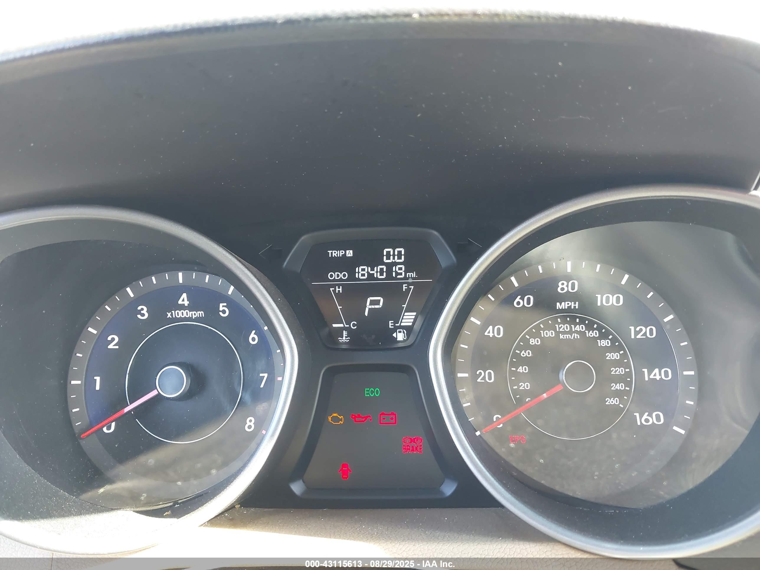 HYUNDAI ELANTRA image 7