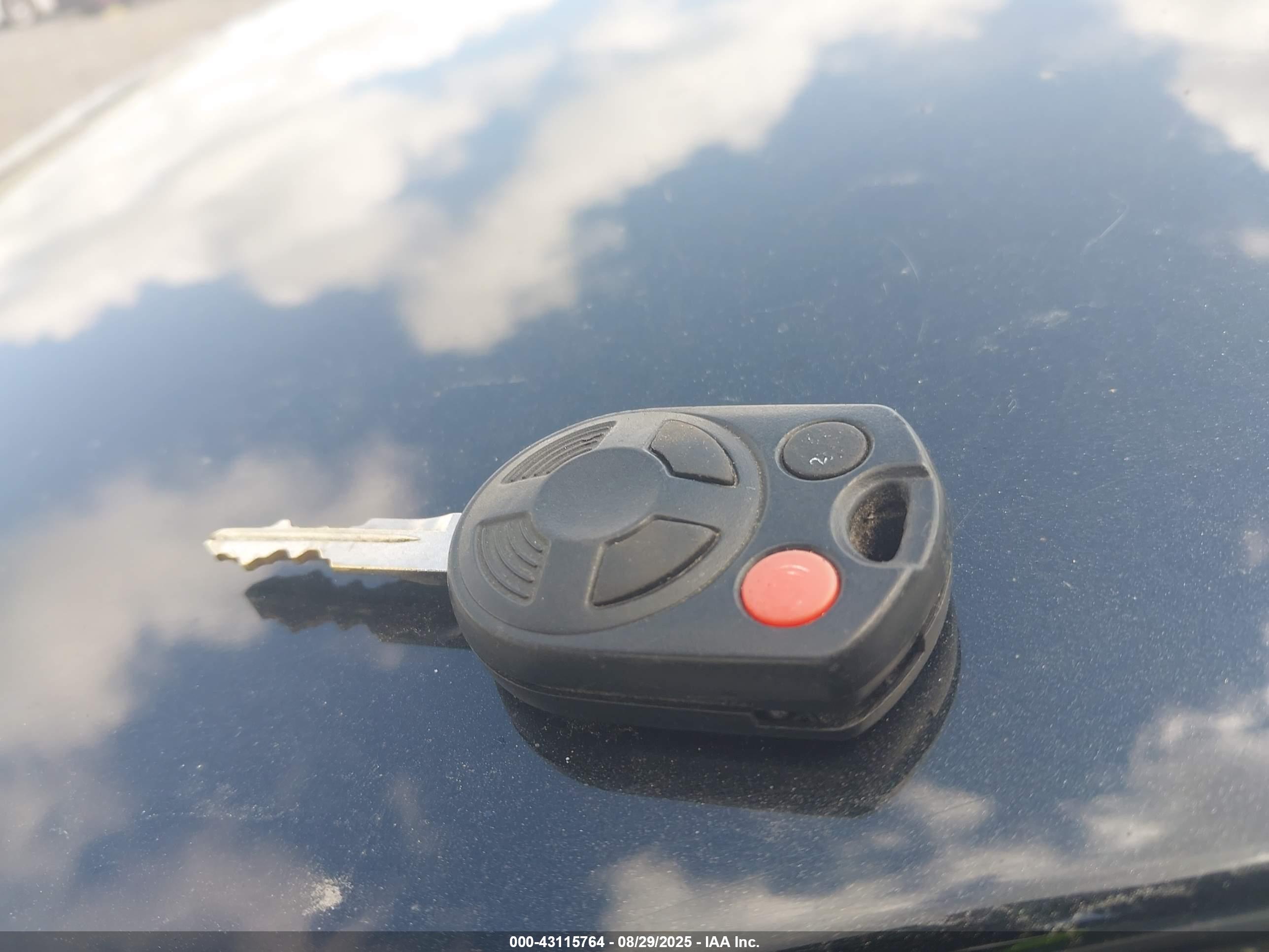 FORD FUSION image 11