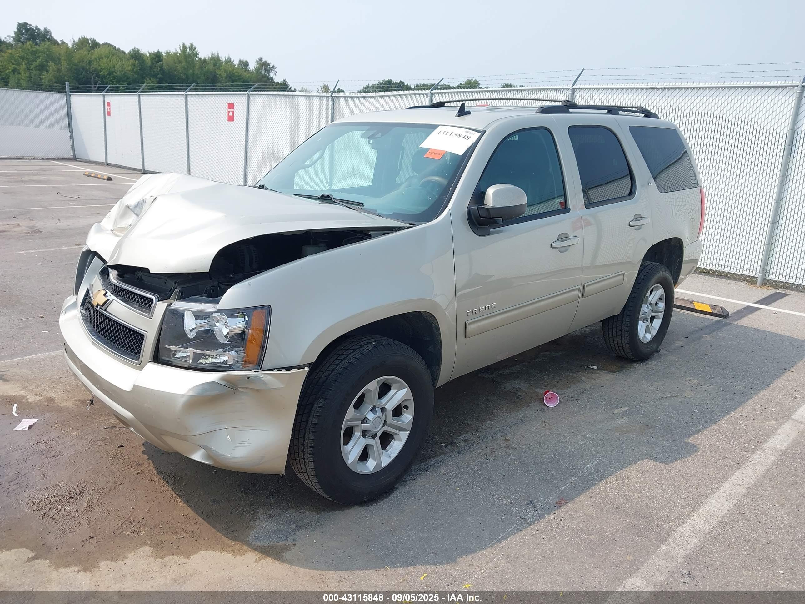 CHEVROLET TAHOE image 2