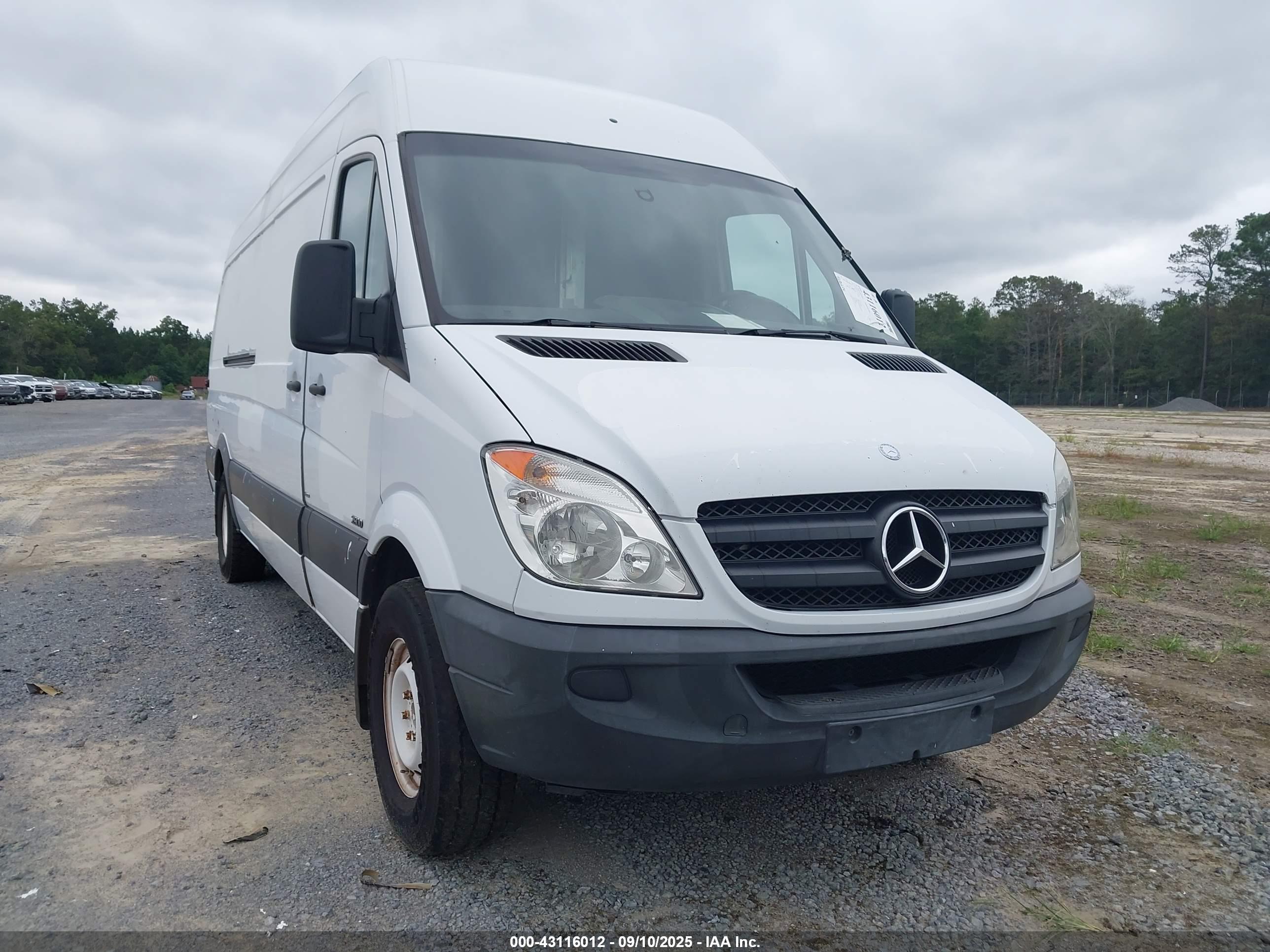MERCEDES-BENZ SPRINTER image 6