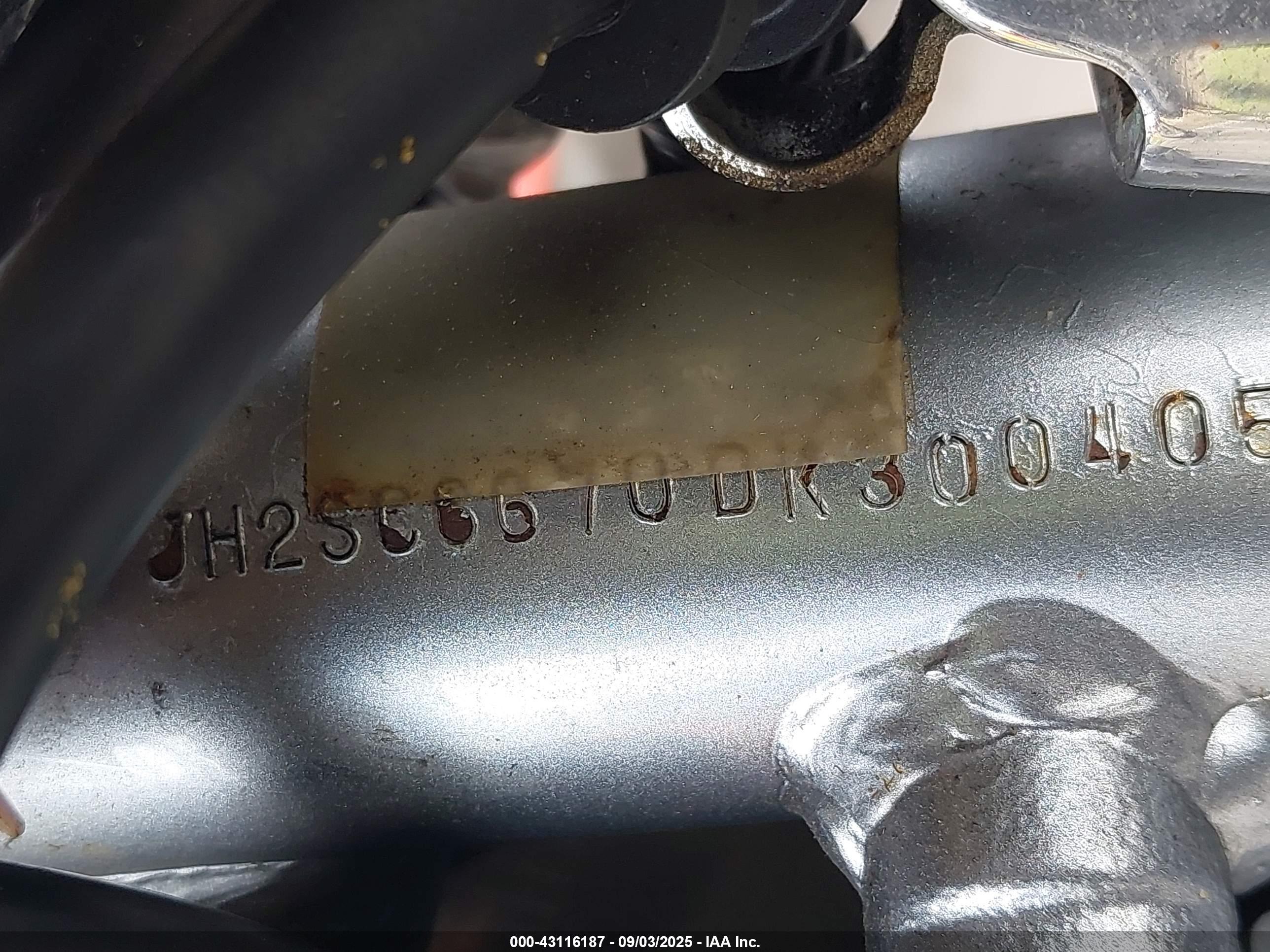 HONDA VT1300 image 10