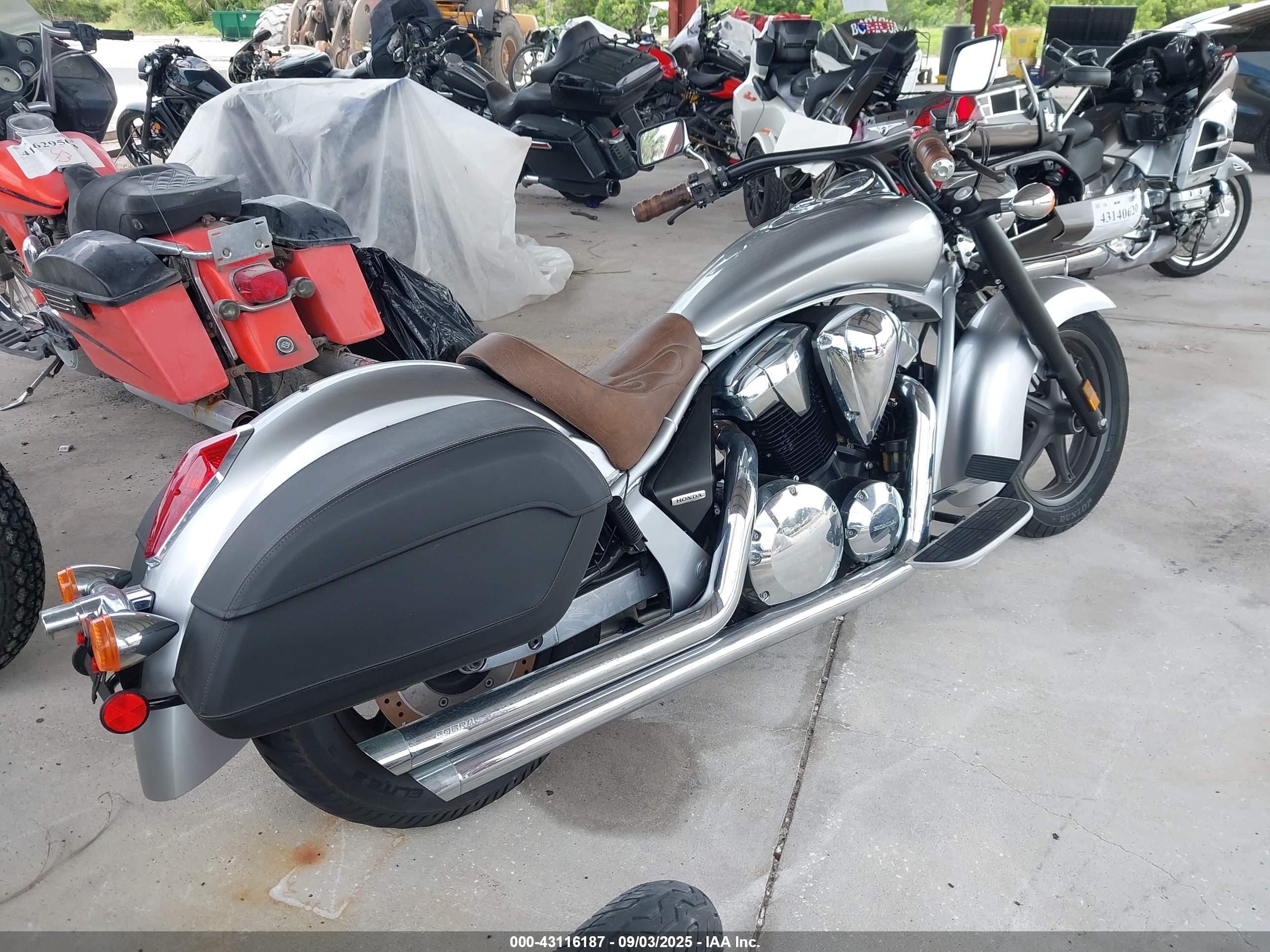 HONDA VT1300 image 4