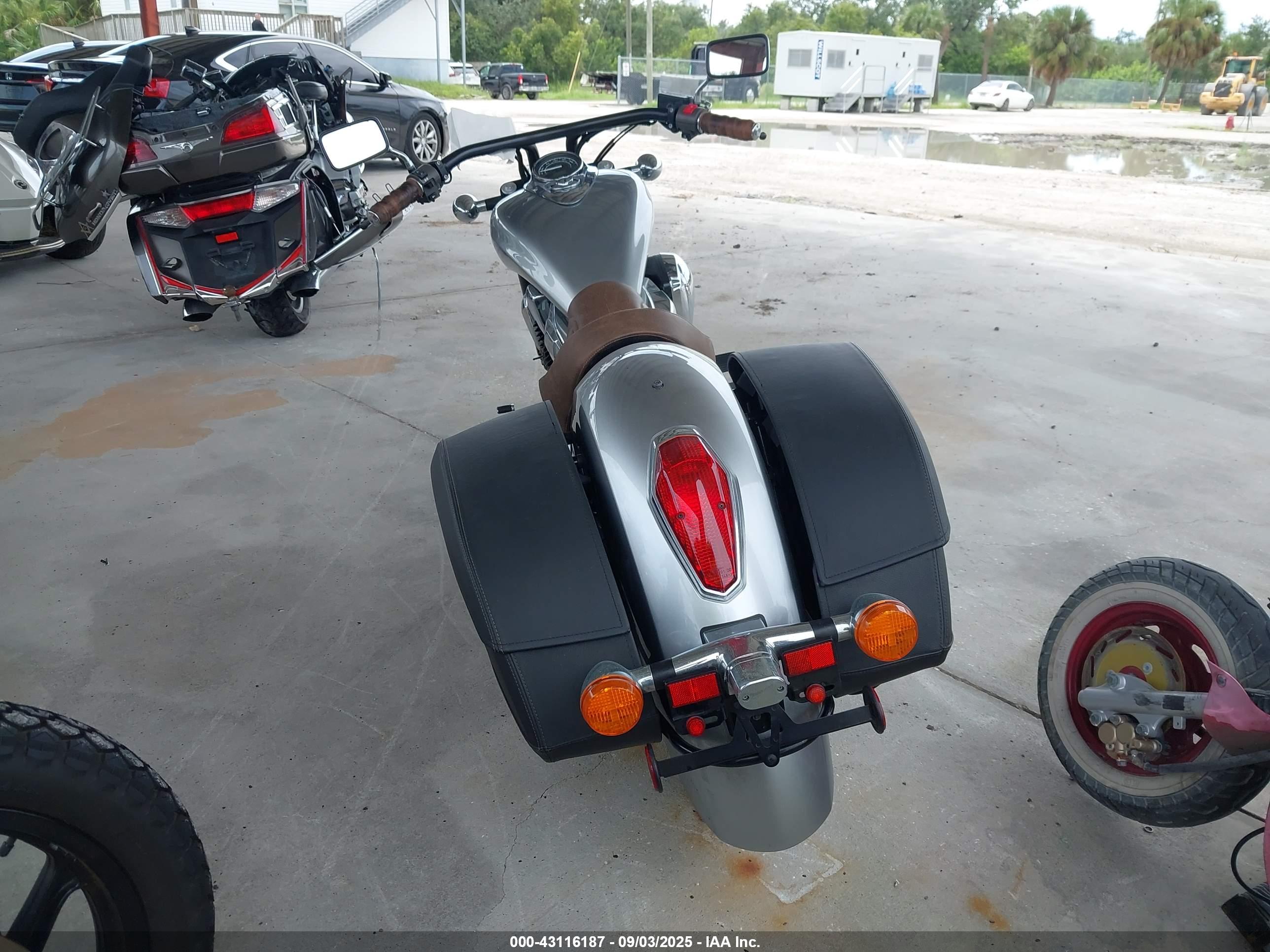 HONDA VT1300 image 6