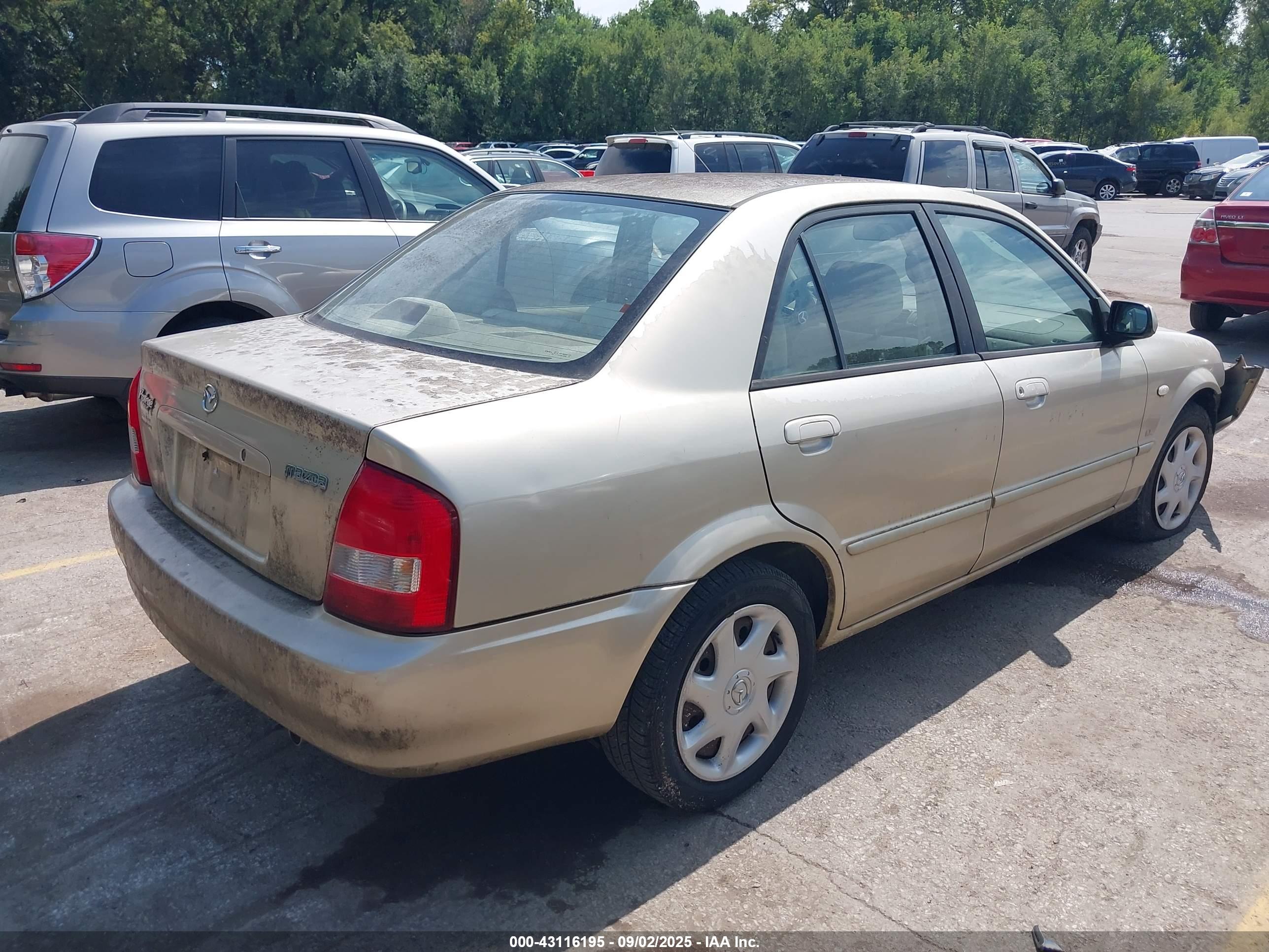 MAZDA PROTEGE image 4