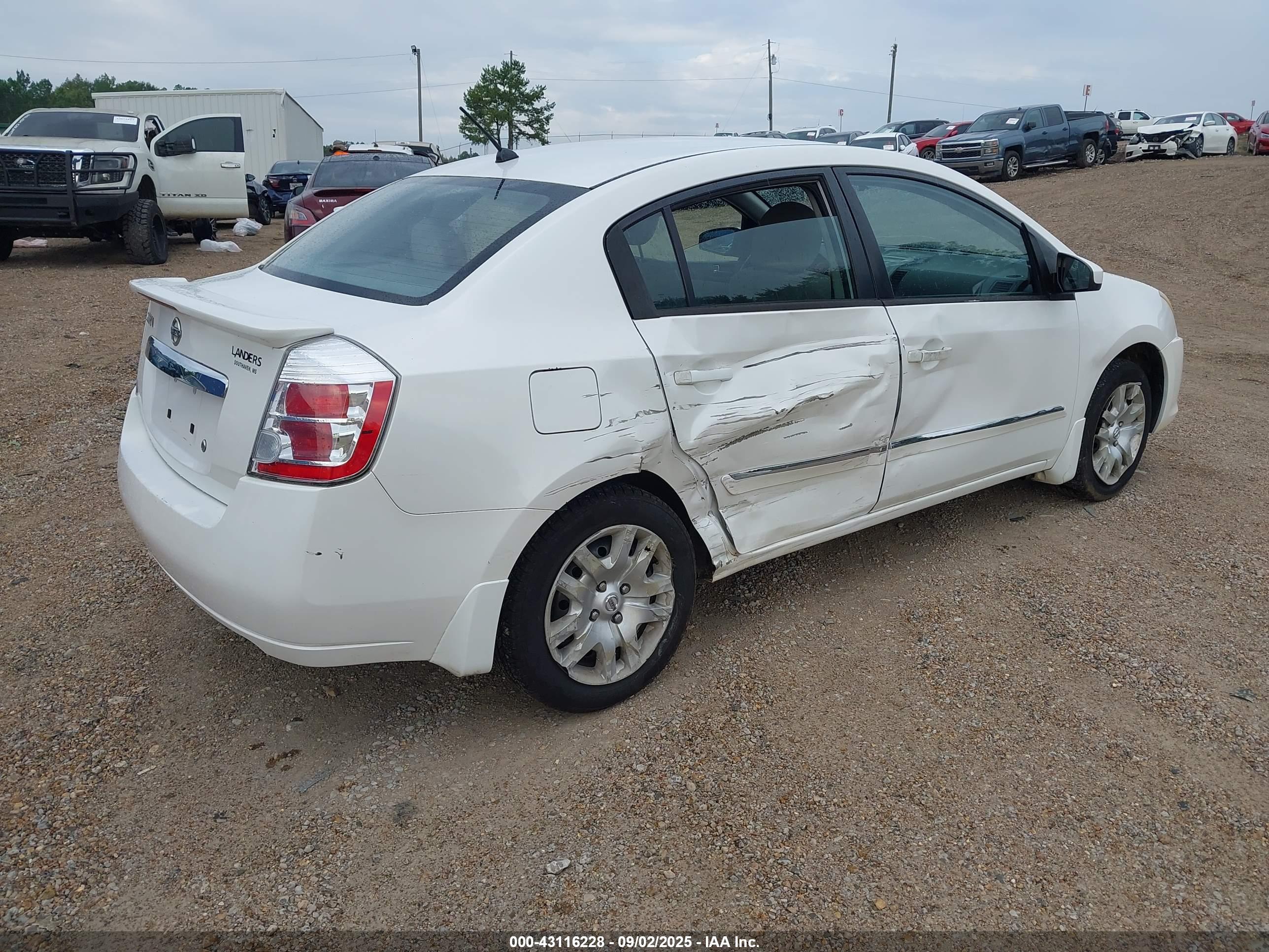 NISSAN SENTRA image 4