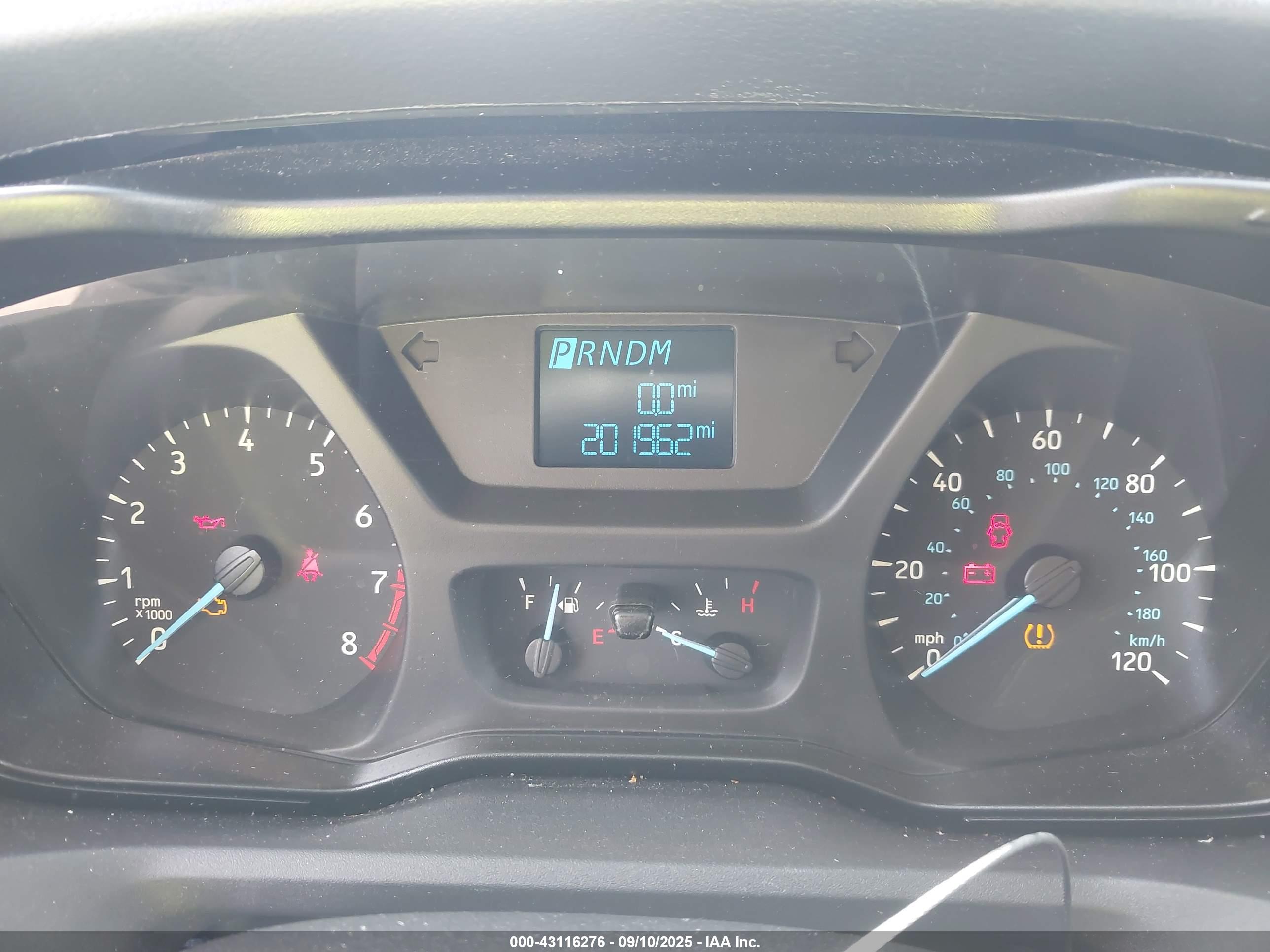 FORD TRANSIT-150 image 7