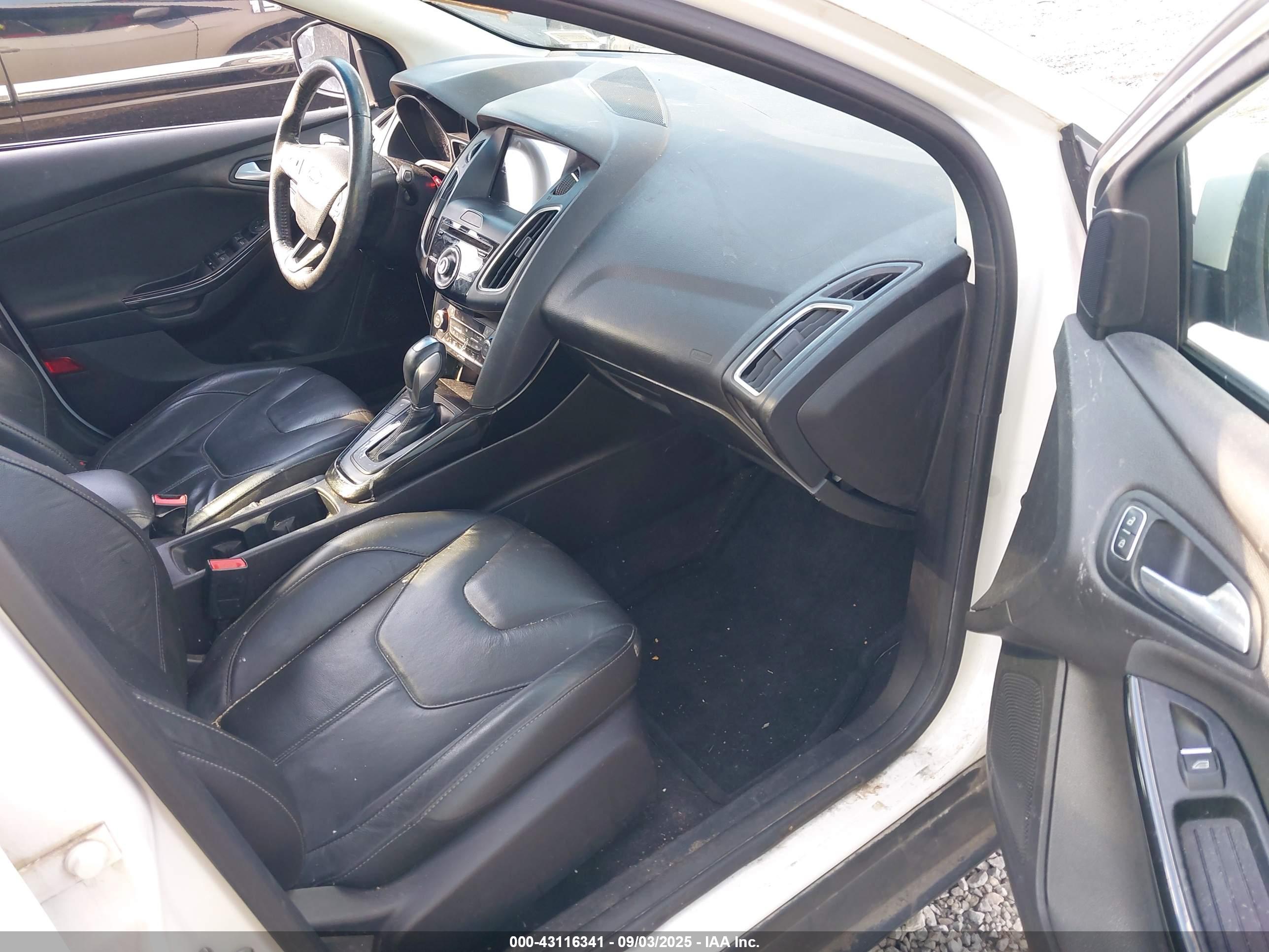 FORD FOCUS image 5