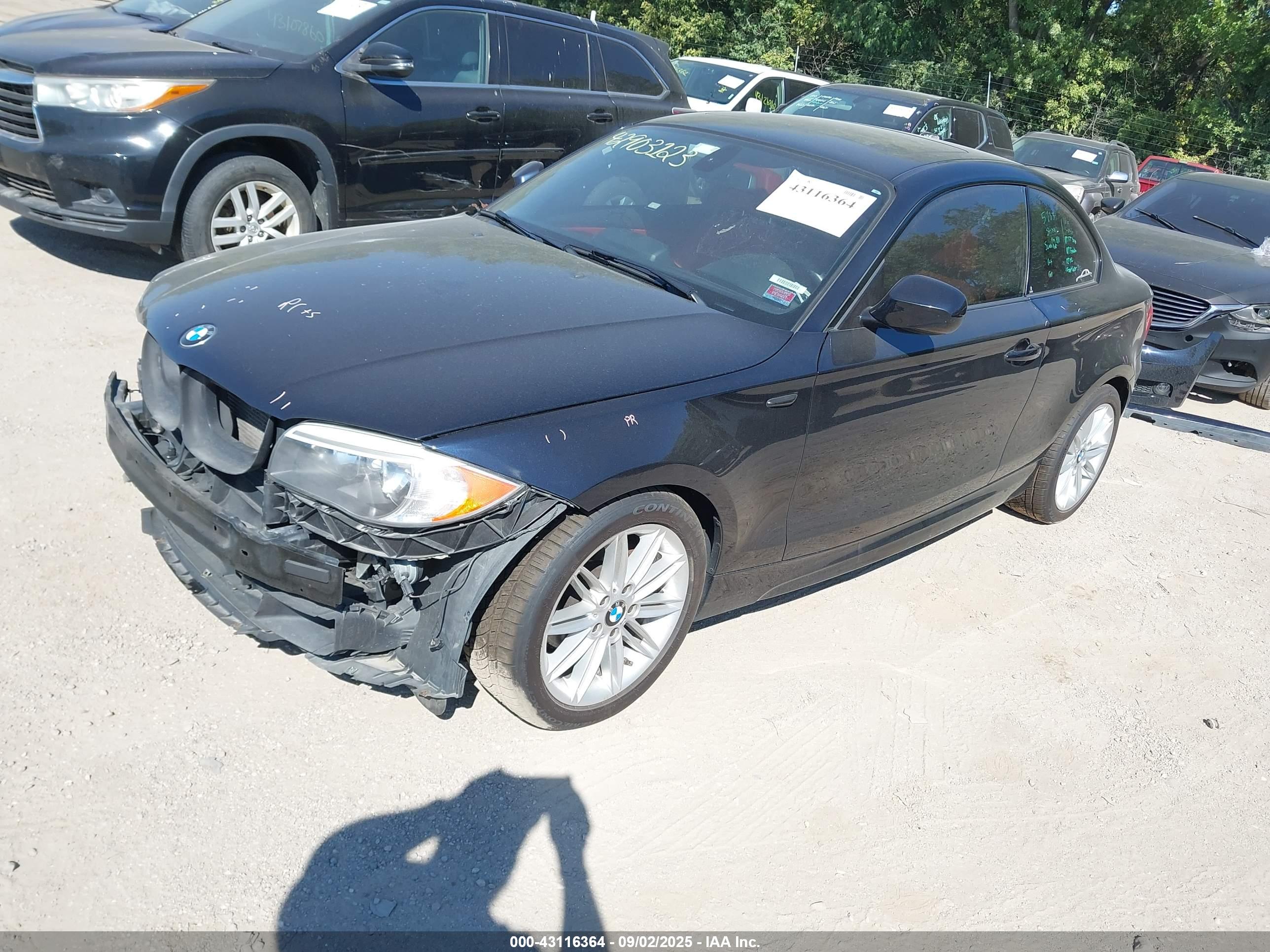 BMW 128I image 2