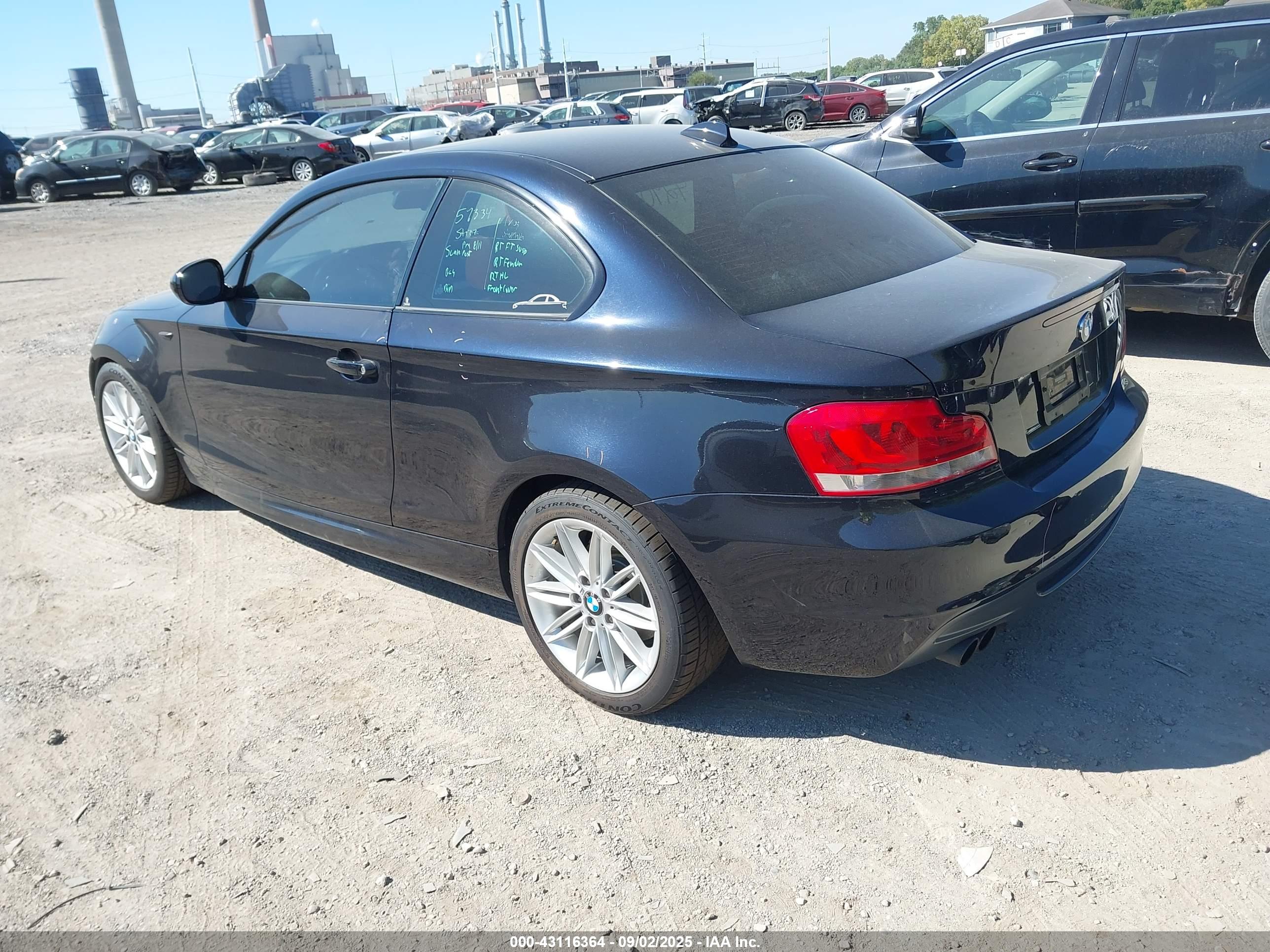 BMW 128I image 3