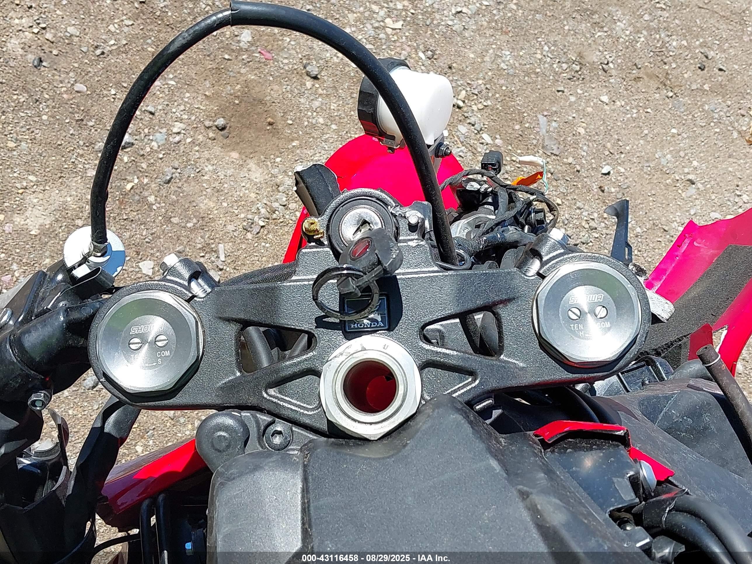 HONDA CBR1000 image 7