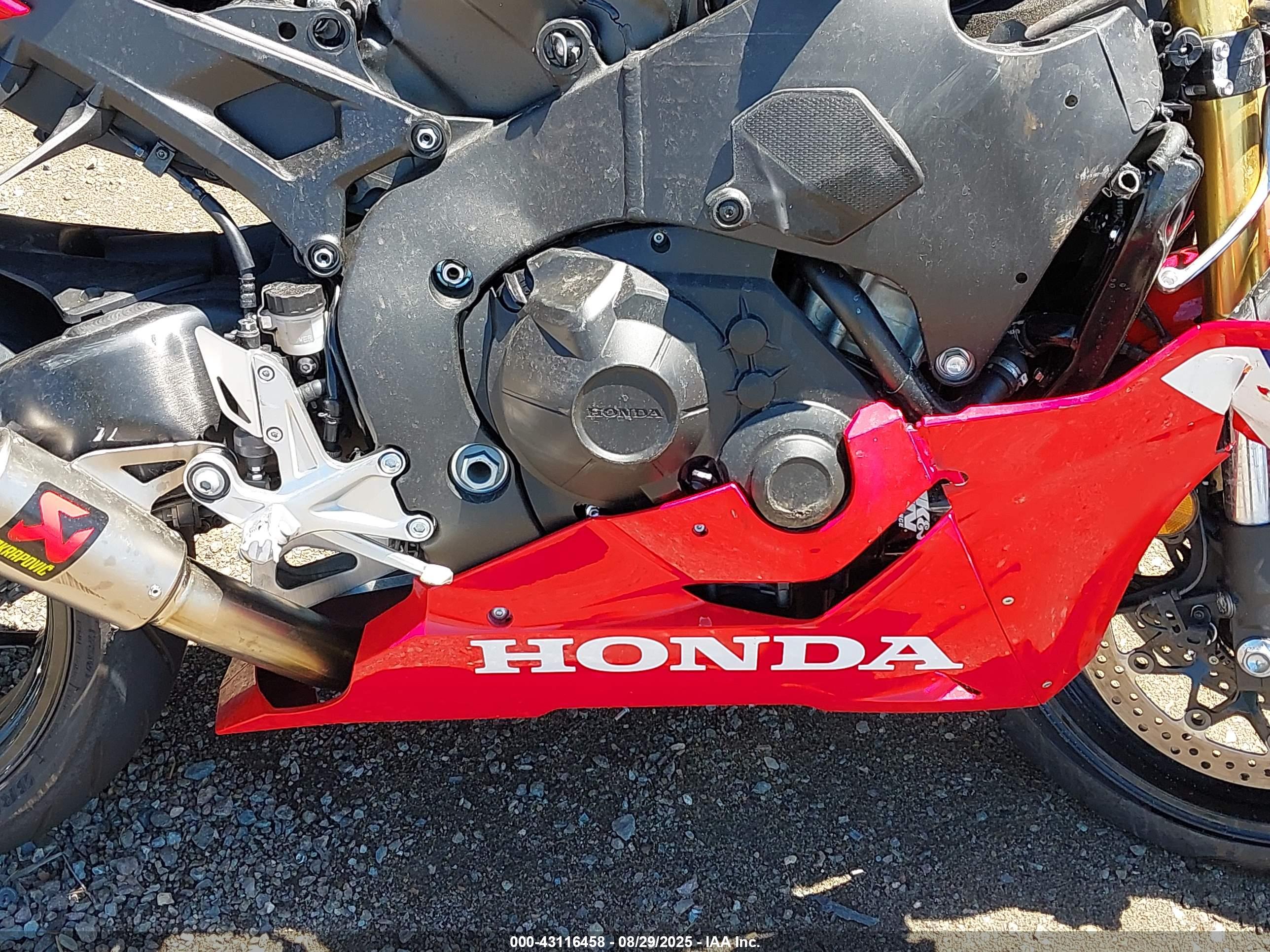 HONDA CBR1000 image 8