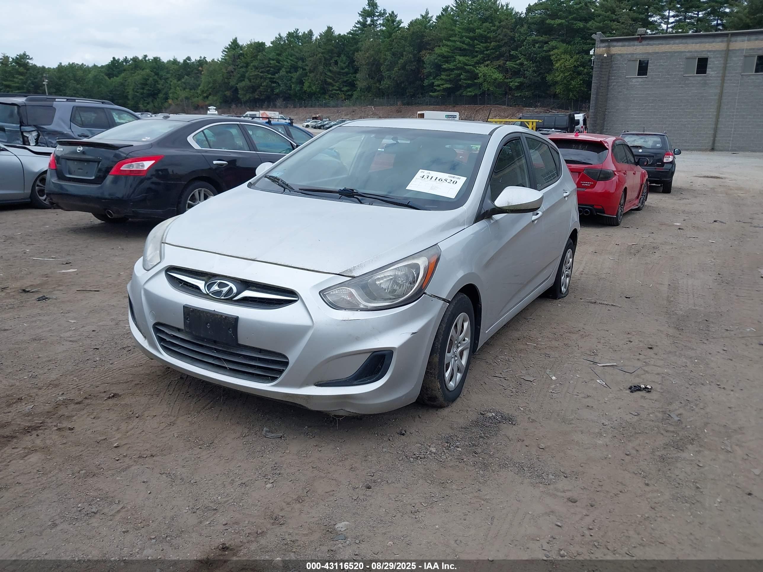 HYUNDAI ACCENT image 2