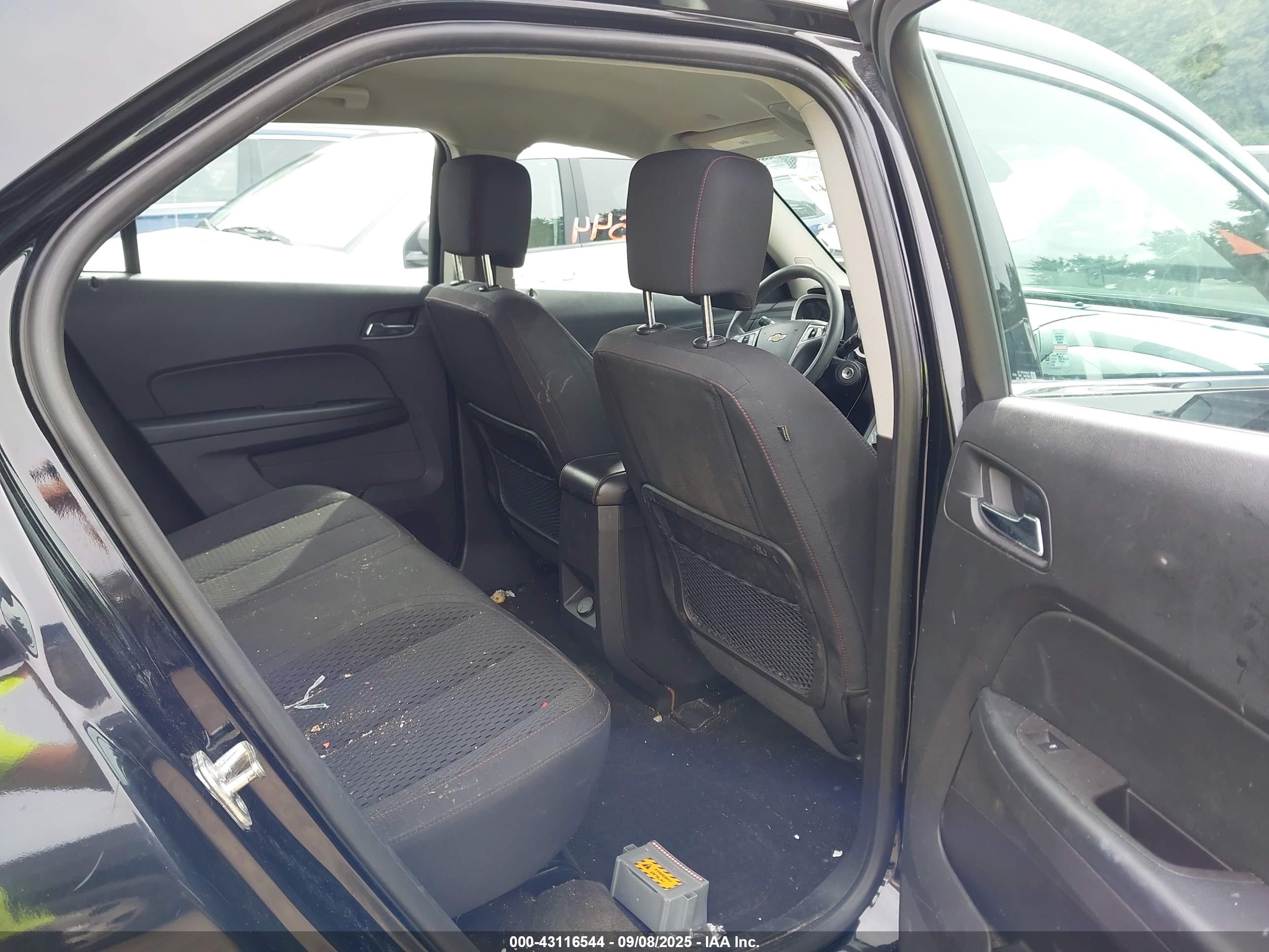 CHEVROLET EQUINOX image 8