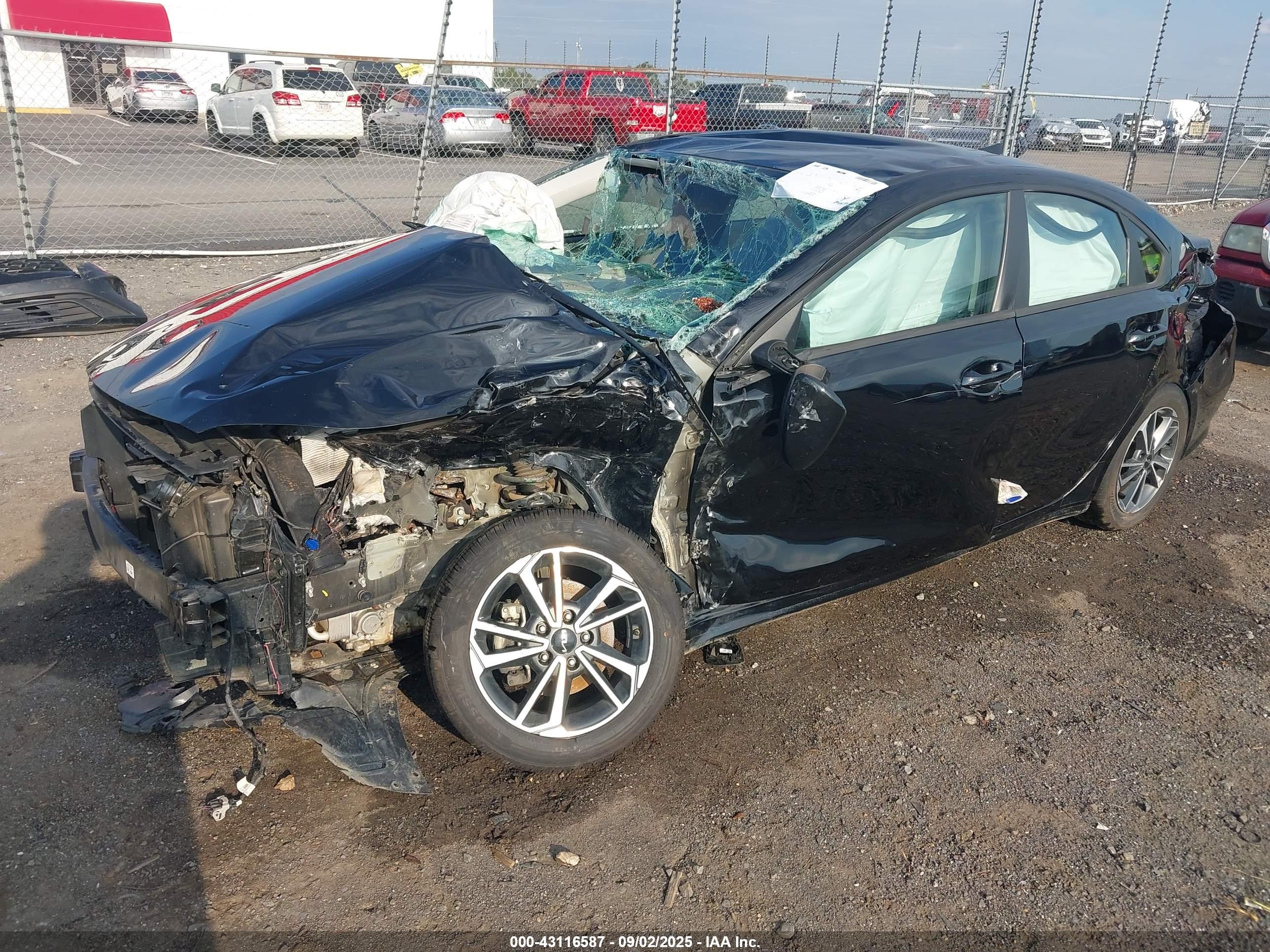 KIA FORTE image 2